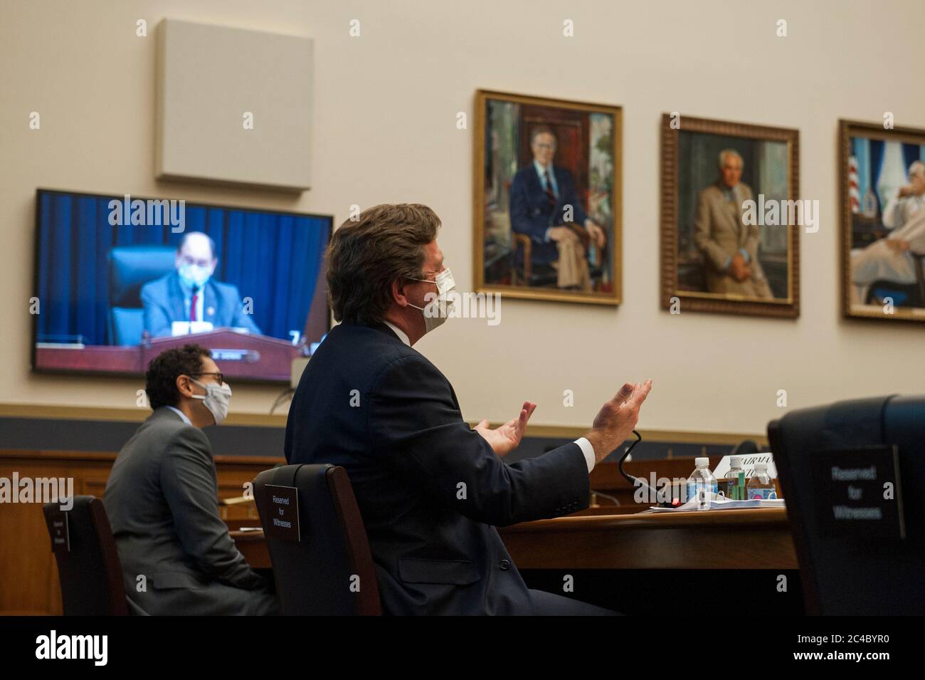 Jay Clayton, Vorsitzender der US-Börsenaufsichtsbehörde, bezeugt vor einer Anhörung des Ausschusses für Finanzdienstleistungen des Repräsentantenhauses mit dem Titel "Kapitalmärkte und Notkredite in der COVID-19-Ära" im Bürogebäude des Rayburn House auf dem Capitol Hill in Washington, DC., Donnerstag, 25. Juni 2020. Kredit: Rod Lampey/Pool via CNP - Nutzung weltweit Stockfoto