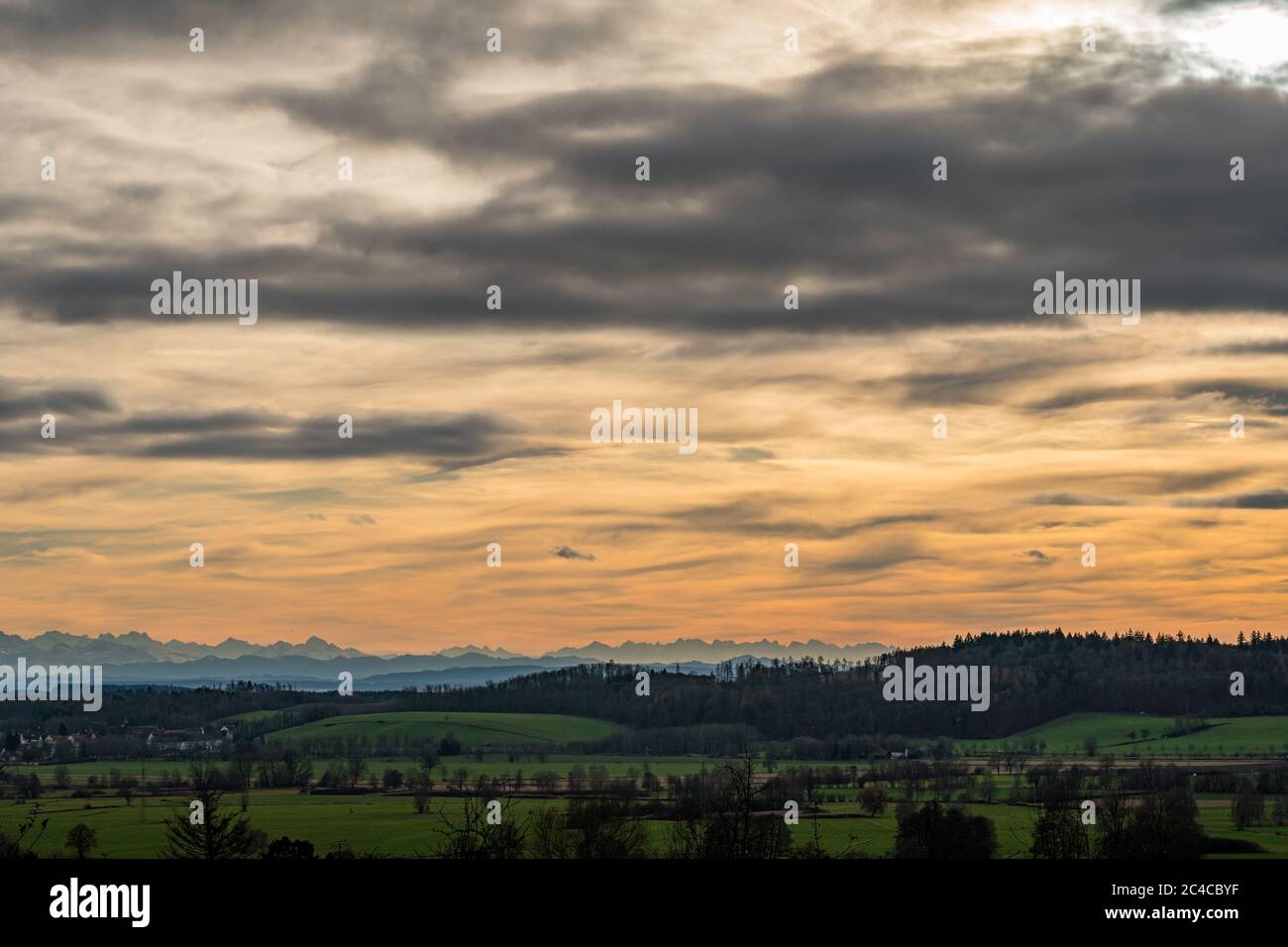 Fantastischer Sonnenuntergang in Heiligenberg am Bodensee Stockfoto