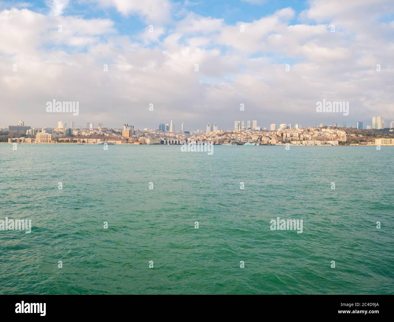 Bosporus-Straße in der Stadt Istanbul. Türkei. Stockfoto