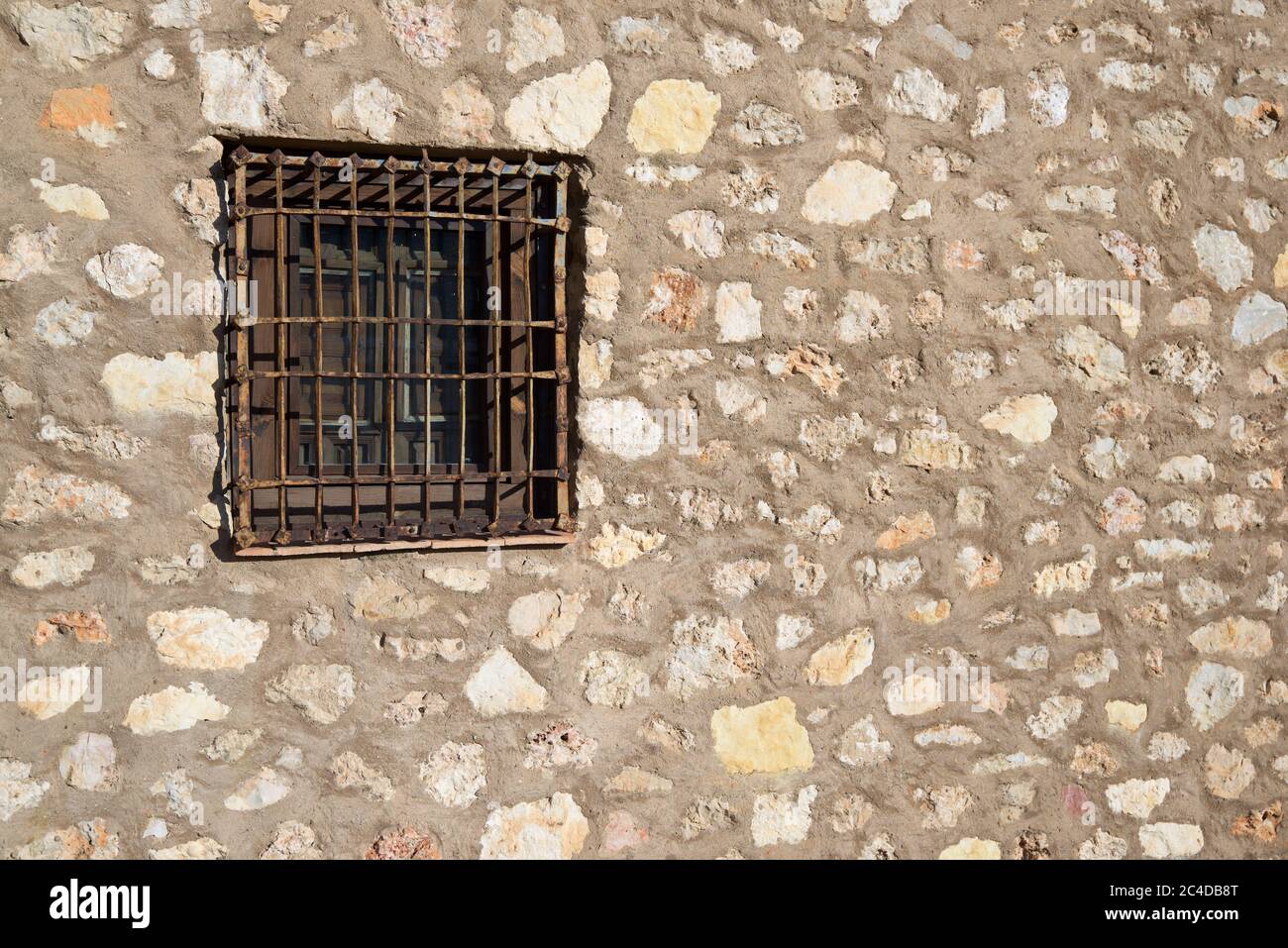 Geschlossene Fenster in Cuenca, Castilla La Mancha, Spanien. Stockfoto