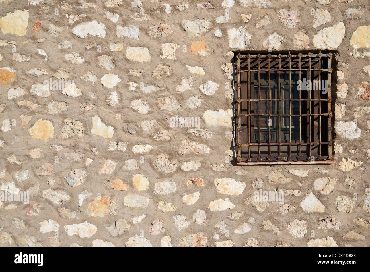 Geschlossene Fenster in Cuenca, Castilla La Mancha, Spanien. Stockfoto