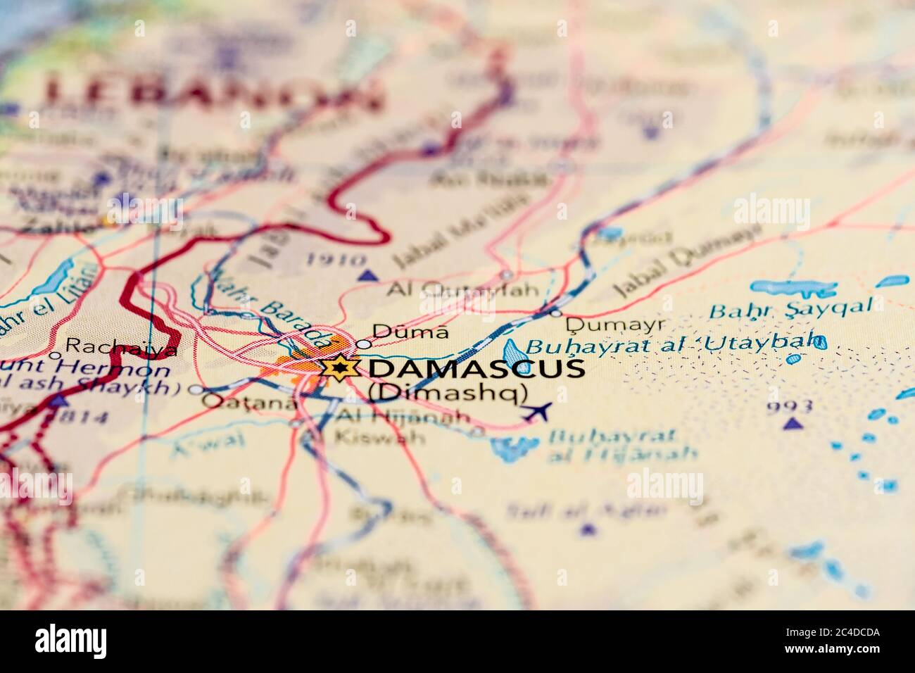 Flacher Fokus einer Karte, die die Hauptstadt von Syrien zeigt. Stockfoto