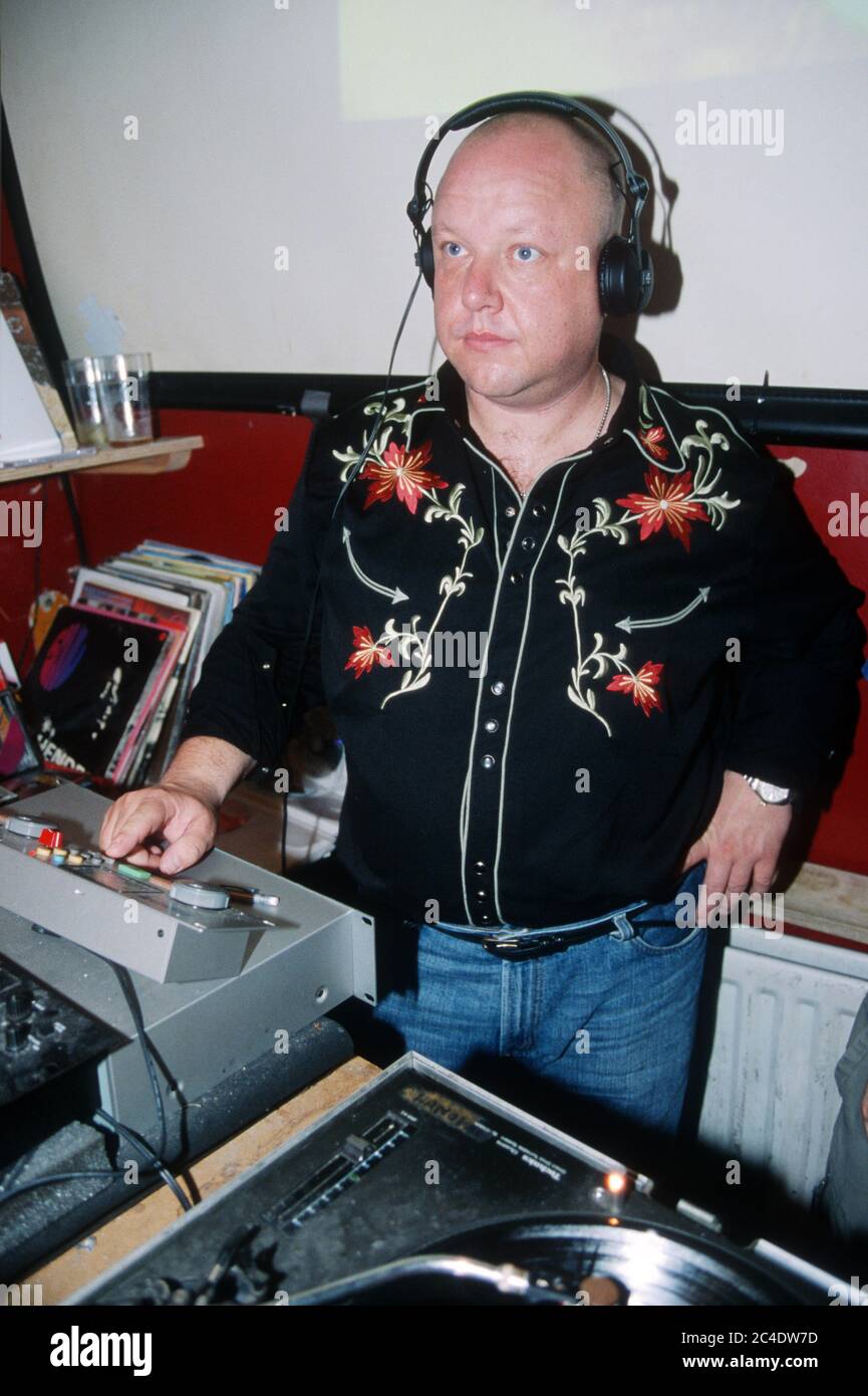 Frank Black DJing im Barfly Camden Town London 21. Juni 2003, England, Vereinigtes Königreich. Stockfoto