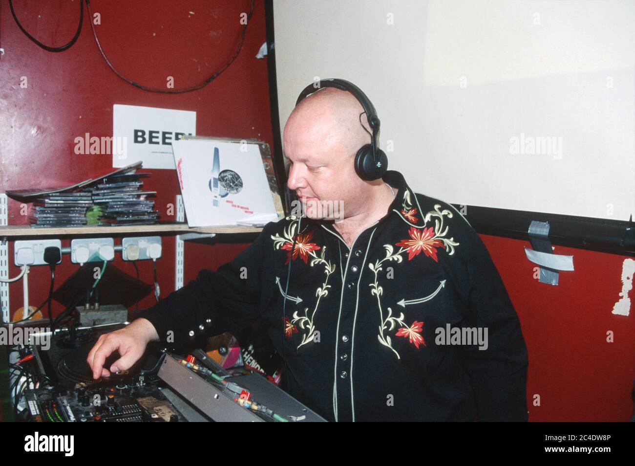Frank Black DJing im Barfly Camden Town London 21. Juni 2003, England, Vereinigtes Königreich. Stockfoto