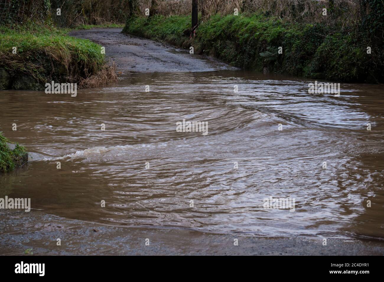 Fluss Tiefenlehre Hochwasser Hochwasser ford Kreuzung Stockfoto