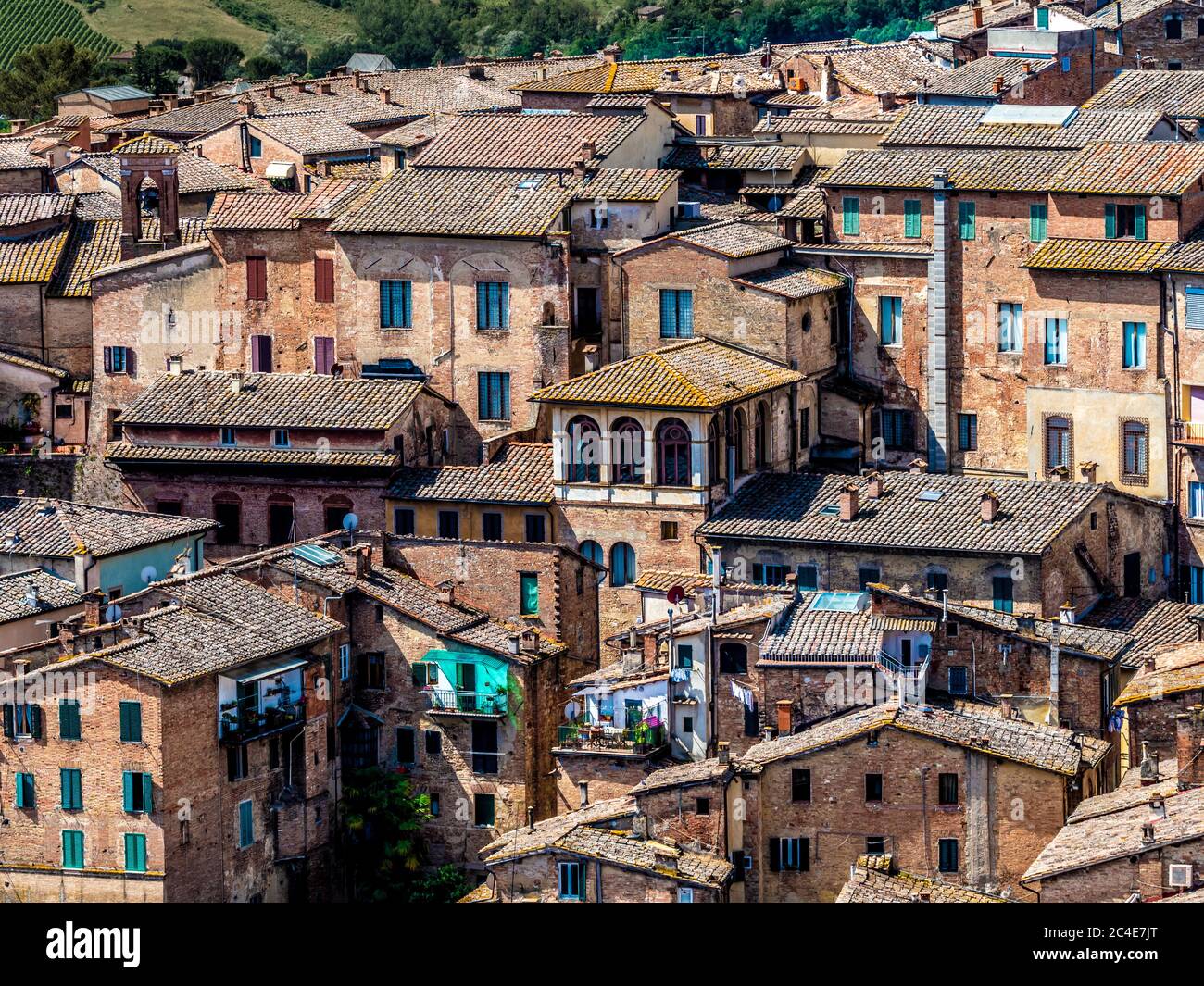 Erhöhter Blick auf die Wohngegend von Siena. Italien. Stockfoto