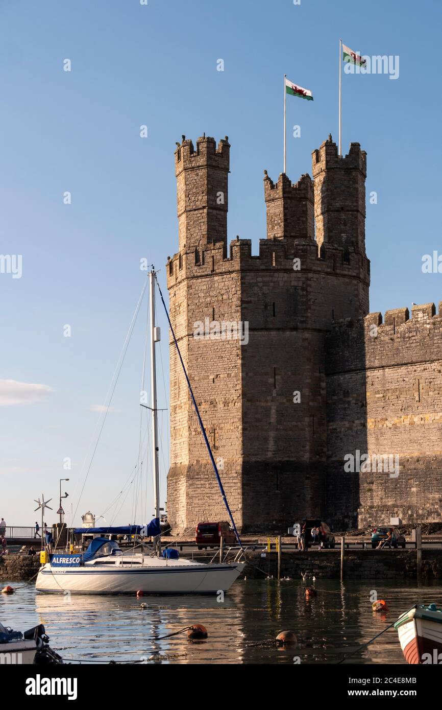 Caernarfon Castle Caernarfon Gwynedd Wales Stockfoto