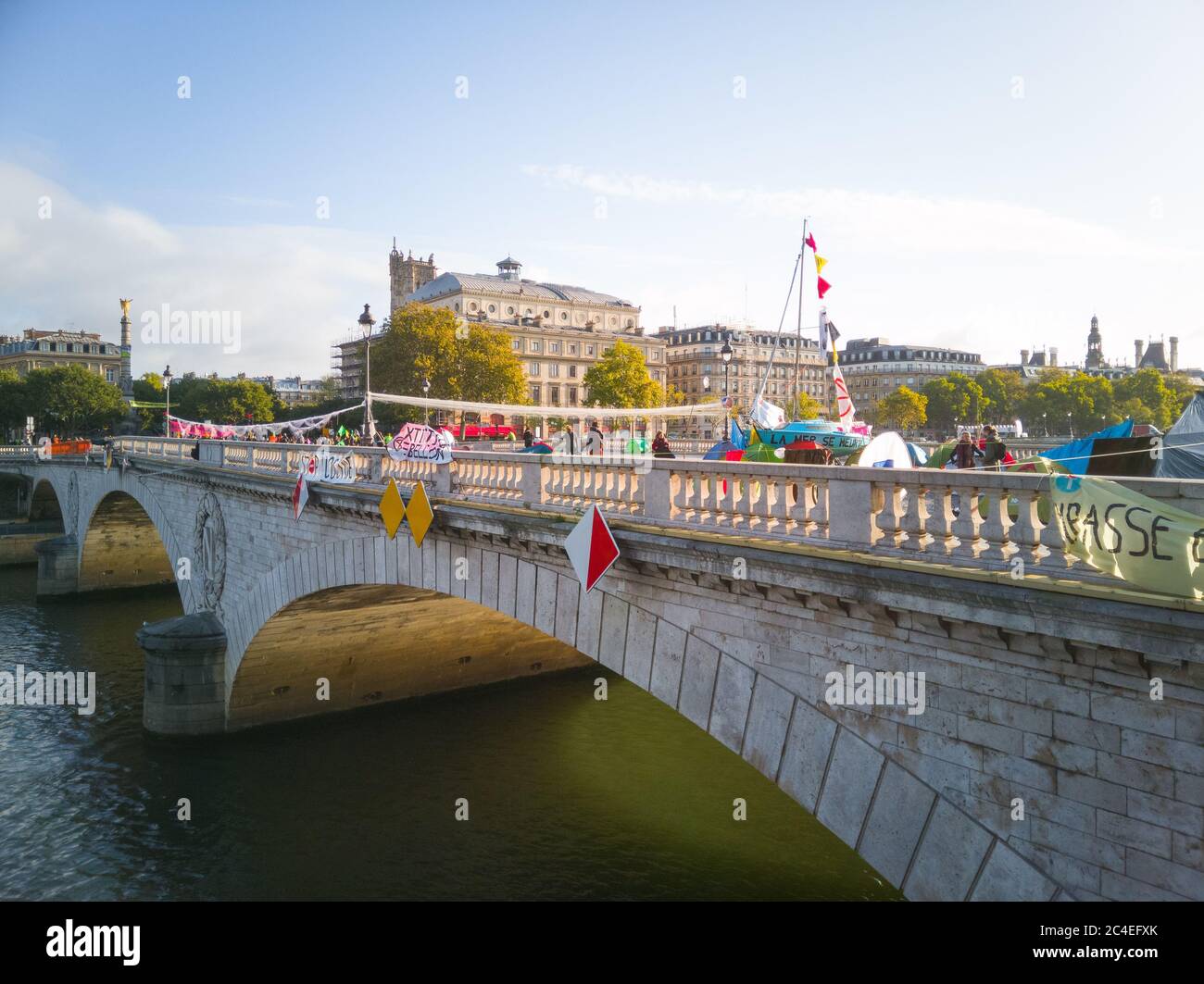 Extinction Rebellion (XR) Protest, Pont au Change, Paris, Frankreich. Oktober 10 2019. Stockfoto