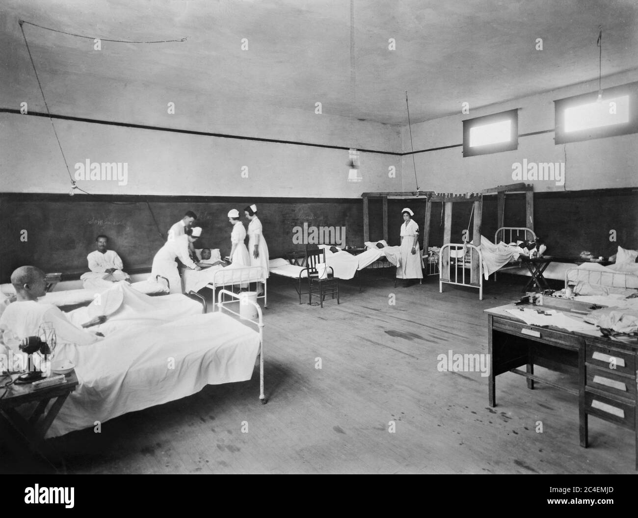 Chirurgische Station 1, Rotes Kreuz Krankenhaus nach Rennen Riot, Tulsa, Oklahoma, USA, American National Red Cross Photograph Collection, Juni 1921 Stockfoto