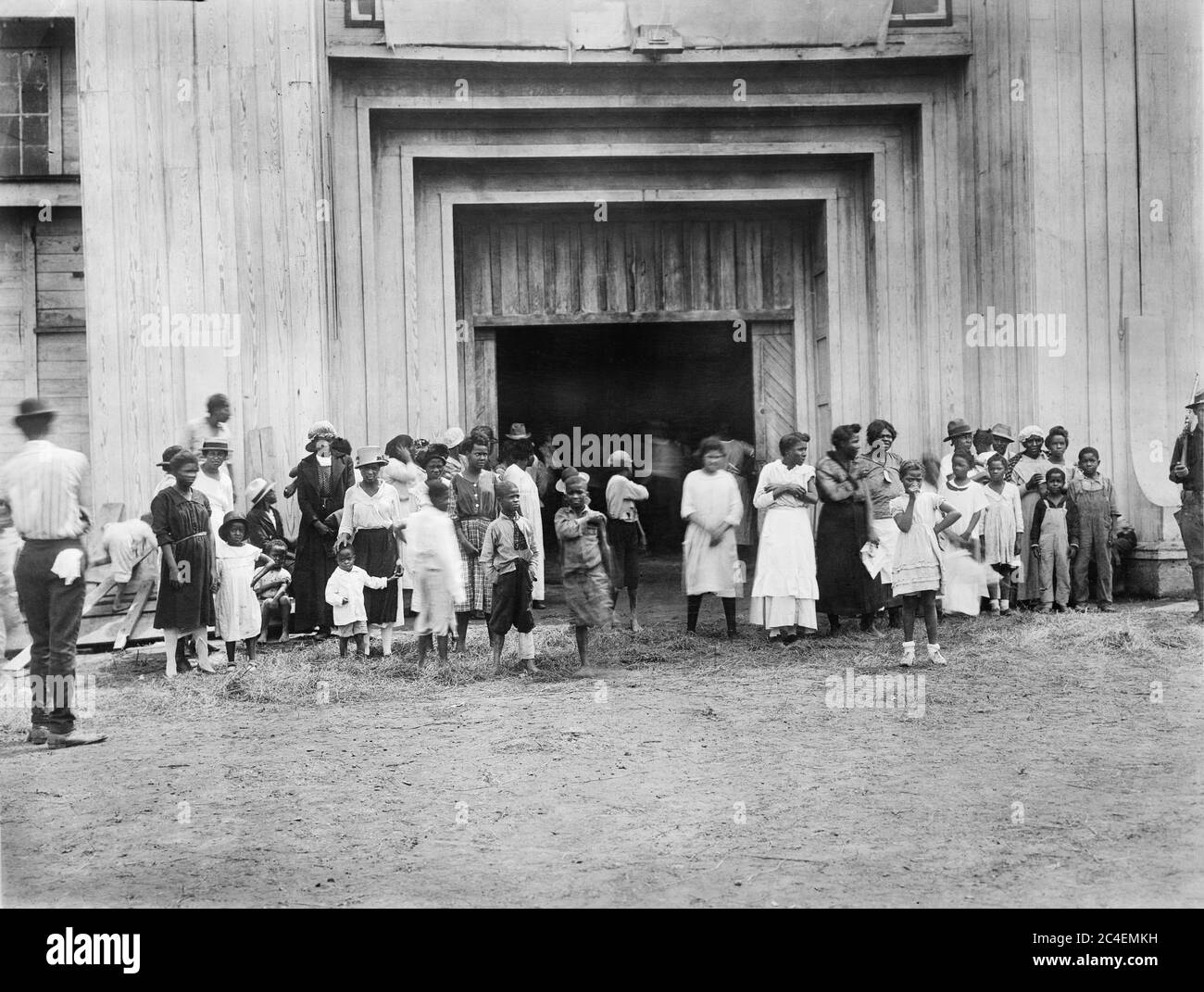 Eintritt zum Flüchtlingslager auf dem Messegelände nach dem Rennen Riot, Tulsa, Oklahoma, USA, American National Red Cross Photograph Collection, Juni 1921 Stockfoto