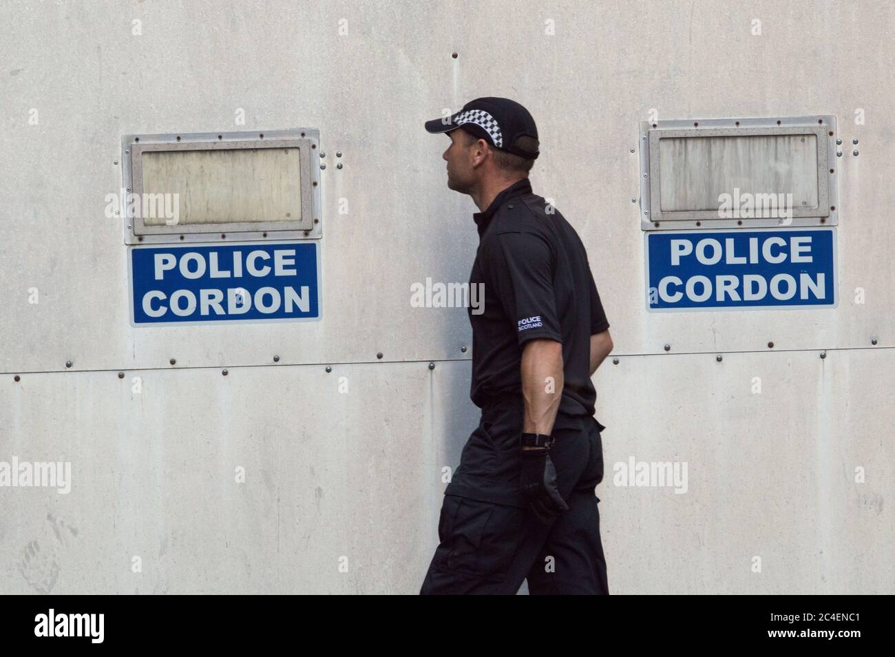 Glasgow, Schottland, Großbritannien. Juni 2020. Bild: In Glasgow wurde ein großer Polizeivorfall erklärt, da 6 Personen gestochen wurden, darunter ein Polizist und die Polizei, die den Angreifer bei einem größeren Vorfall im Park Inn in der West George Street, in dem Asylbewerber aufgenommen werden, erschossen hat. Quelle: Colin Fisher/Alamy Live News Stockfoto