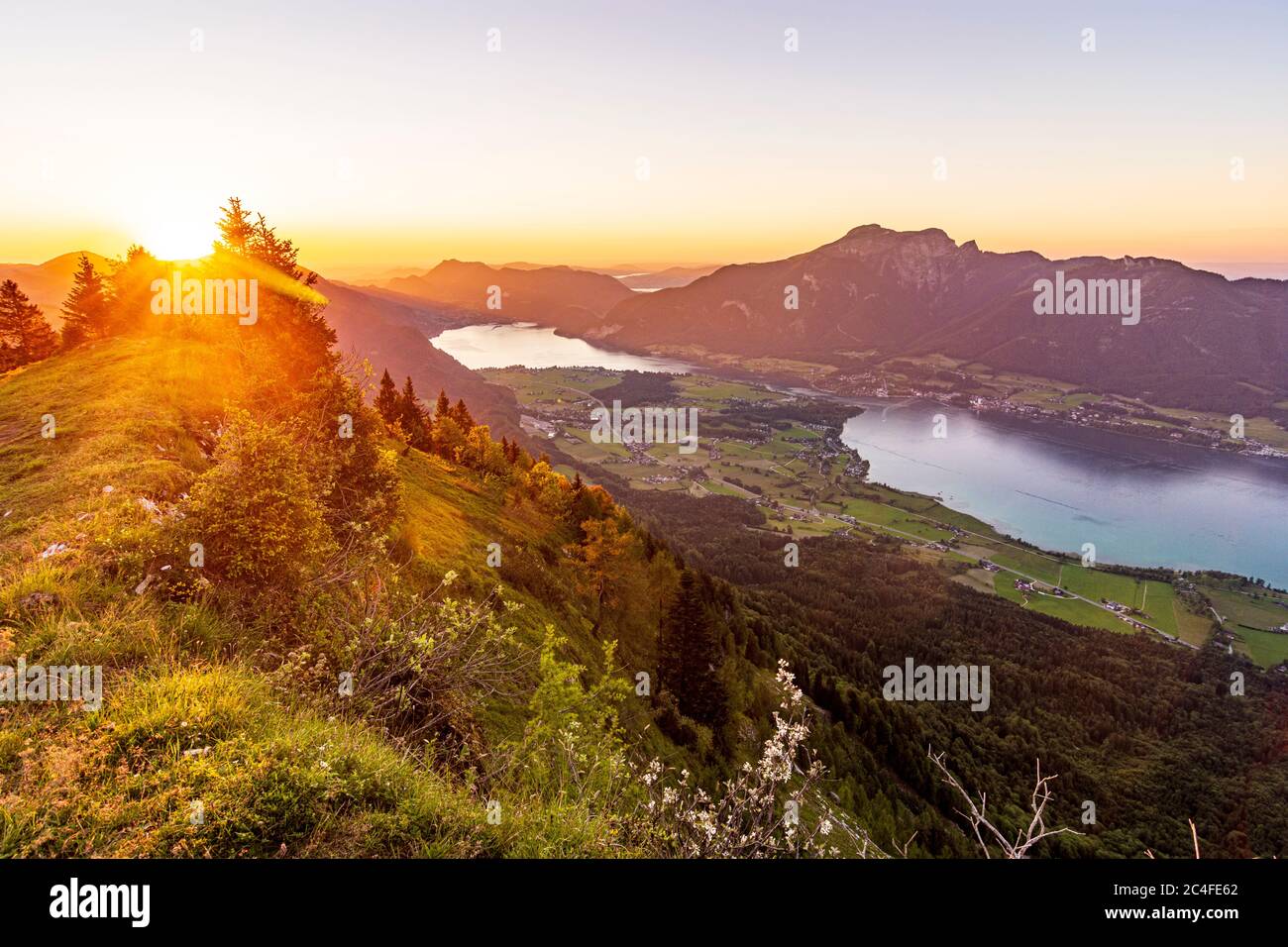 Strobl: wolfgangsee, Stadt St. Wolfgang im Salzkammergut, Schafberg, Blick vom Bleckwand im Salzkammergut, Salzburg, Österreich Stockfoto