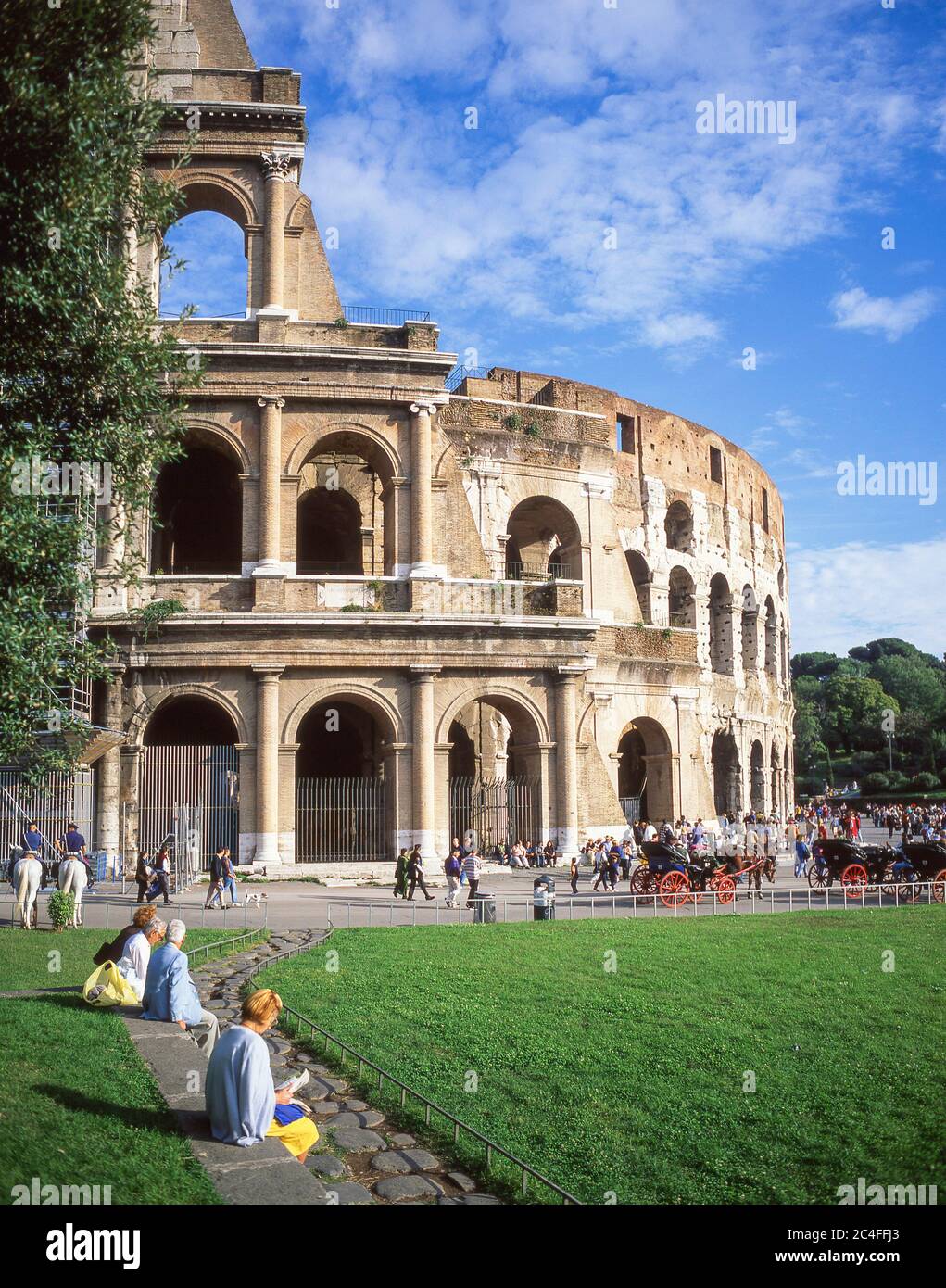 Das Kolosseum (Colosseo) am späten Nachmittag, IV. Templum Pacis, Rom (Roma), Region Latium, Italien Stockfoto