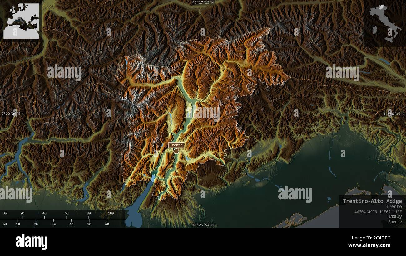 Trentino-Südtirol, autonome Region Italiens. Farbiges Relief mit Seen und Flüssen. Form präsentiert gegen seine Landesfläche mit informativen Overl Stockfoto