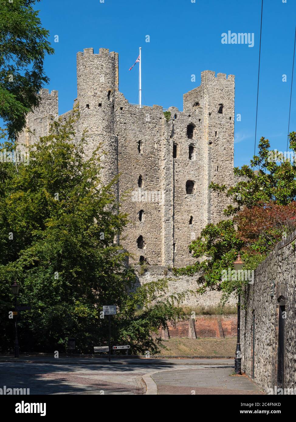 ROCHESTER, KENT, Großbritannien - 13. SEPTEMBER 2019: Außenansicht des Keep bei Rochester Castle Stockfoto