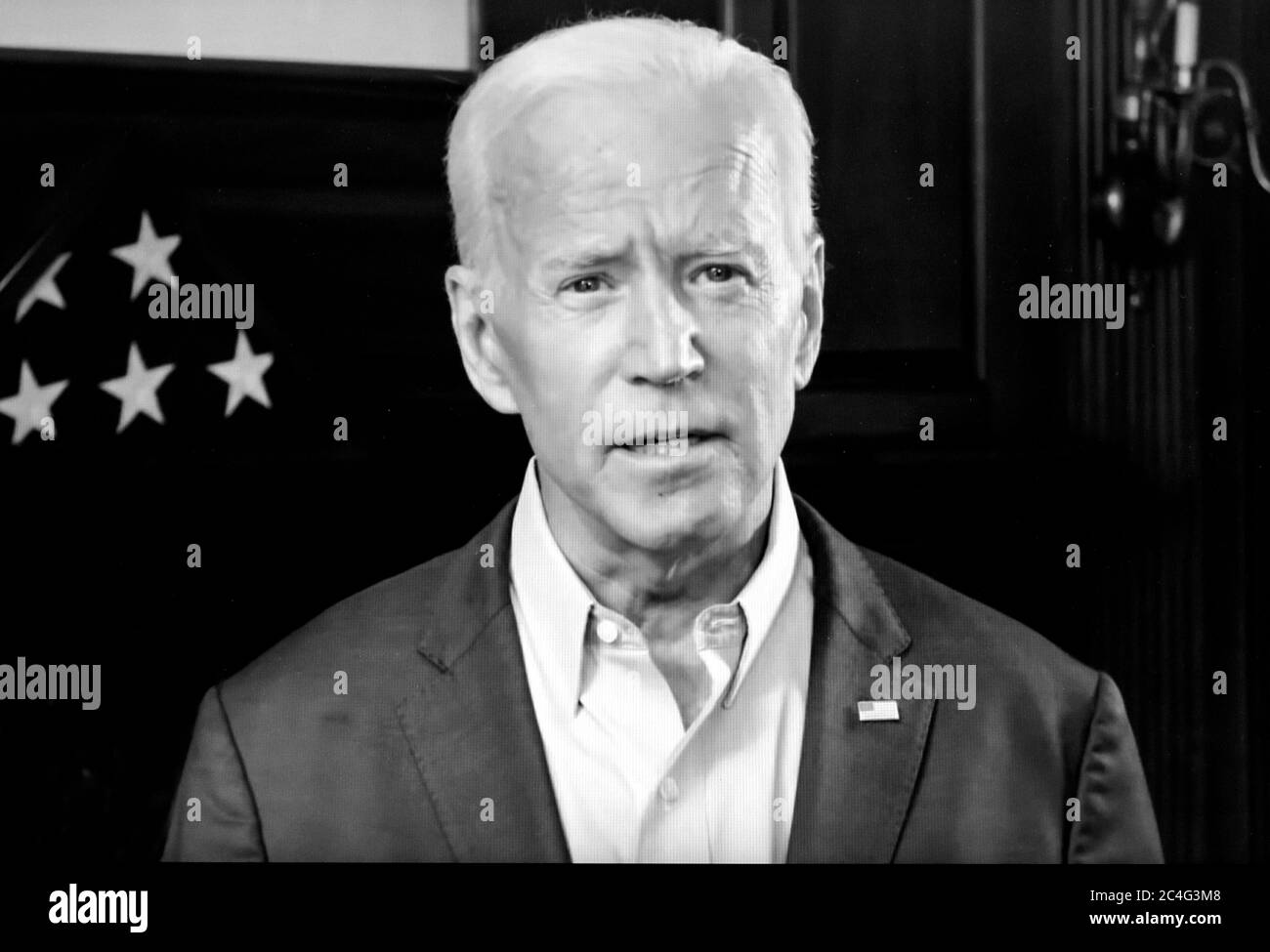 Wilmington, Delaware, USA. Juni 2020. Ein Video von Vizepräsident JOE BIDEN, der über den Schutz und die Aufwertung des Affordable Care Act spricht, den die Trump-Regierung den Obersten Gerichtshof ermahnt, für ungültig zu erklären. Wenn sie erfolgreich wären, würden während der COVID-19-Pandemie etwa 23 Millionen Amerikaner ohne Krankenversicherung bleiben. Kredit: Brian Cahn/ZUMA Wire/Alamy Live Nachrichten Stockfoto