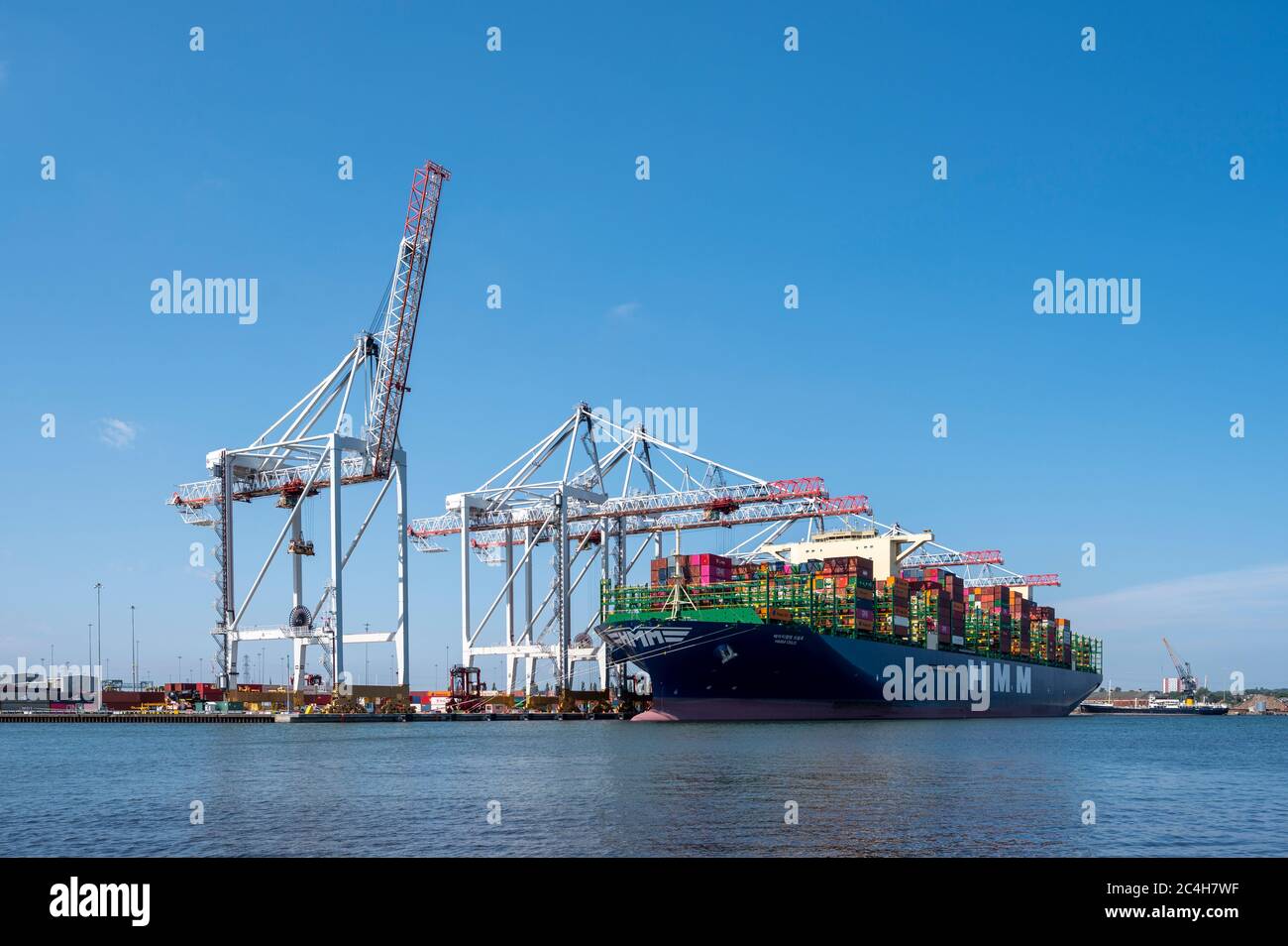HMM Oslo dockte in Southampton, Hampshire, England, Großbritannien von Marchwood aus. Stockfoto