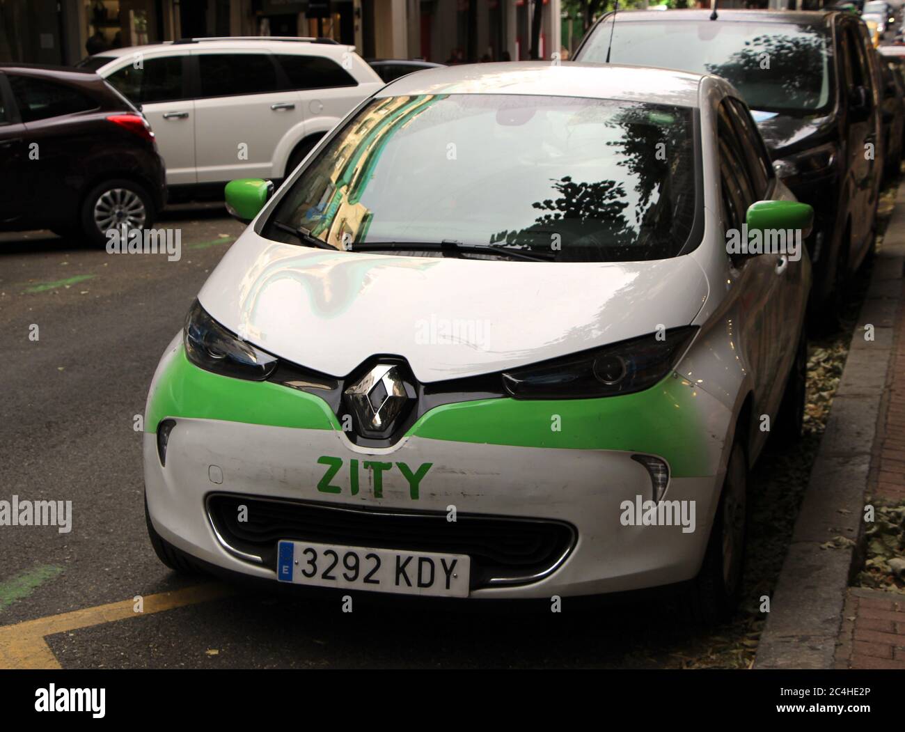 White Renault ZOE Zity Auto teilen Elektroauto im Stadtzentrum von Madrid Spanien geparkt Stockfoto