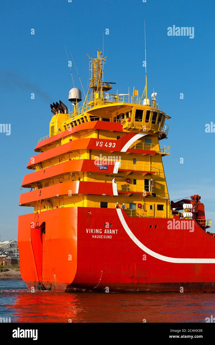 VIKING AVANT ist mit Brücke und Motor achtern gebaut, im Gegensatz zu allen zuvor gebauten Ölplattform Versorgungsschiffe, die von Montrose Schottland mit su segeln Stockfoto VIKING AVANT ist mit Brücke und Motor achtern gebaut, im Gegensatz zu allen zuvor gebauten Ölplattform Versorgungsschiffe, die von Montrose Schottland mit su segeln Stockfoto