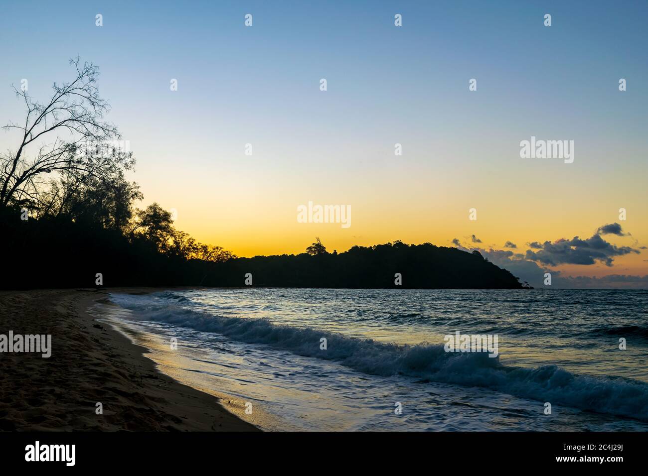 Ein wunderschöner Sonnenaufgang, Koh Ta Kiew, Kambodscha Stockfoto