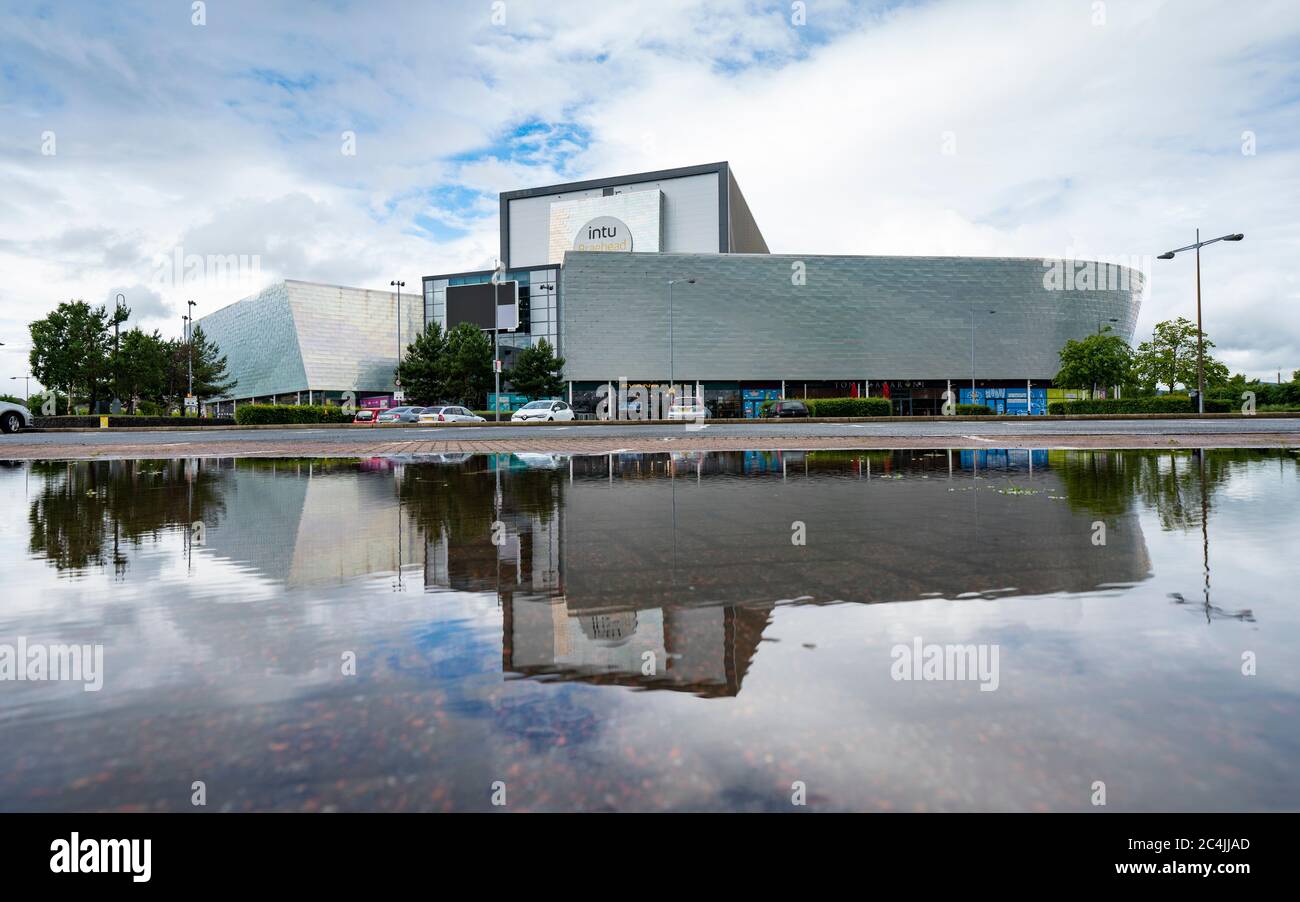 Glasgow, Schottland, Großbritannien. Juni 2020. 27 Der Besitzer einiger der größten Einkaufszentren Großbritanniens, darunter Braehead in Glasgow, im Bild Intu, hat Verwaltungsbeamte angerufen. Die Zentren bleiben unter der Verwaltung KPMG geöffnet. Im Bild; schweben Sie auf dem Intu Braehead. Iain Masterton/Alamy Live News Stockfoto