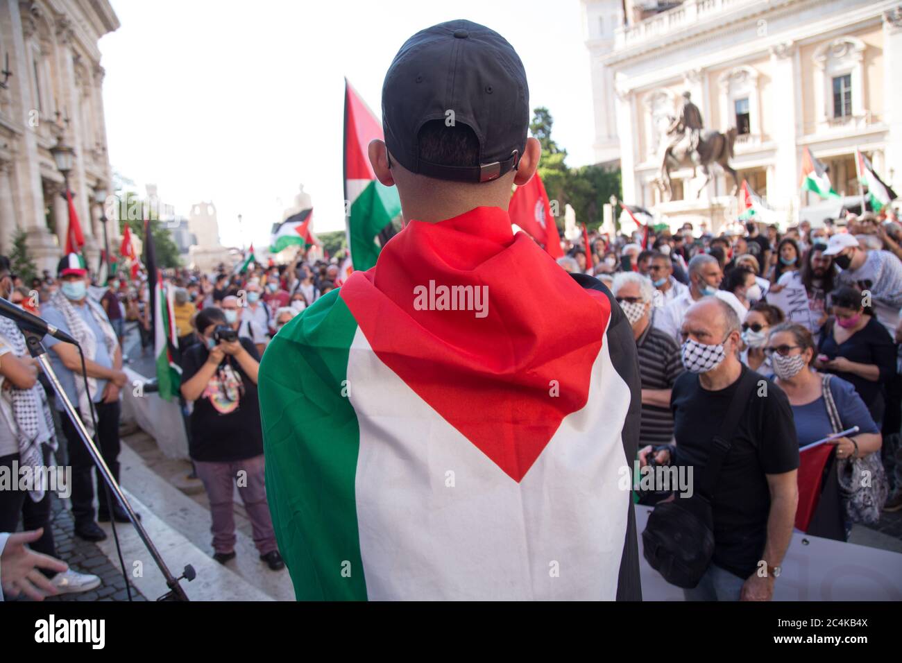 Roma, Italien. Juni 2020. Demonstration in Rom auf der Piazza del Campidoglio, organisiert von der palästinensischen Gemeinschaft gegen die israelische Annexion der besetzten palästinensischen Gebiete (Foto: Matteo Nardone/Pacific Press) Quelle: Pacific Press Agency/Alamy Live News Stockfoto