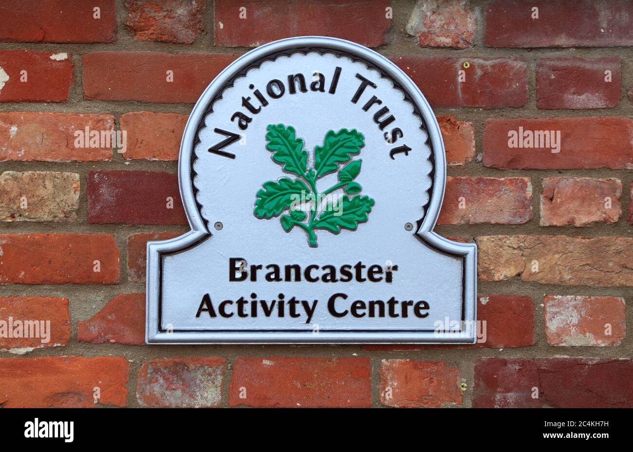 National Trust, Logo, Schild, Brancaster Activity Center, Brancaster Staithe, Norfolk, England, Großbritannien Stockfoto