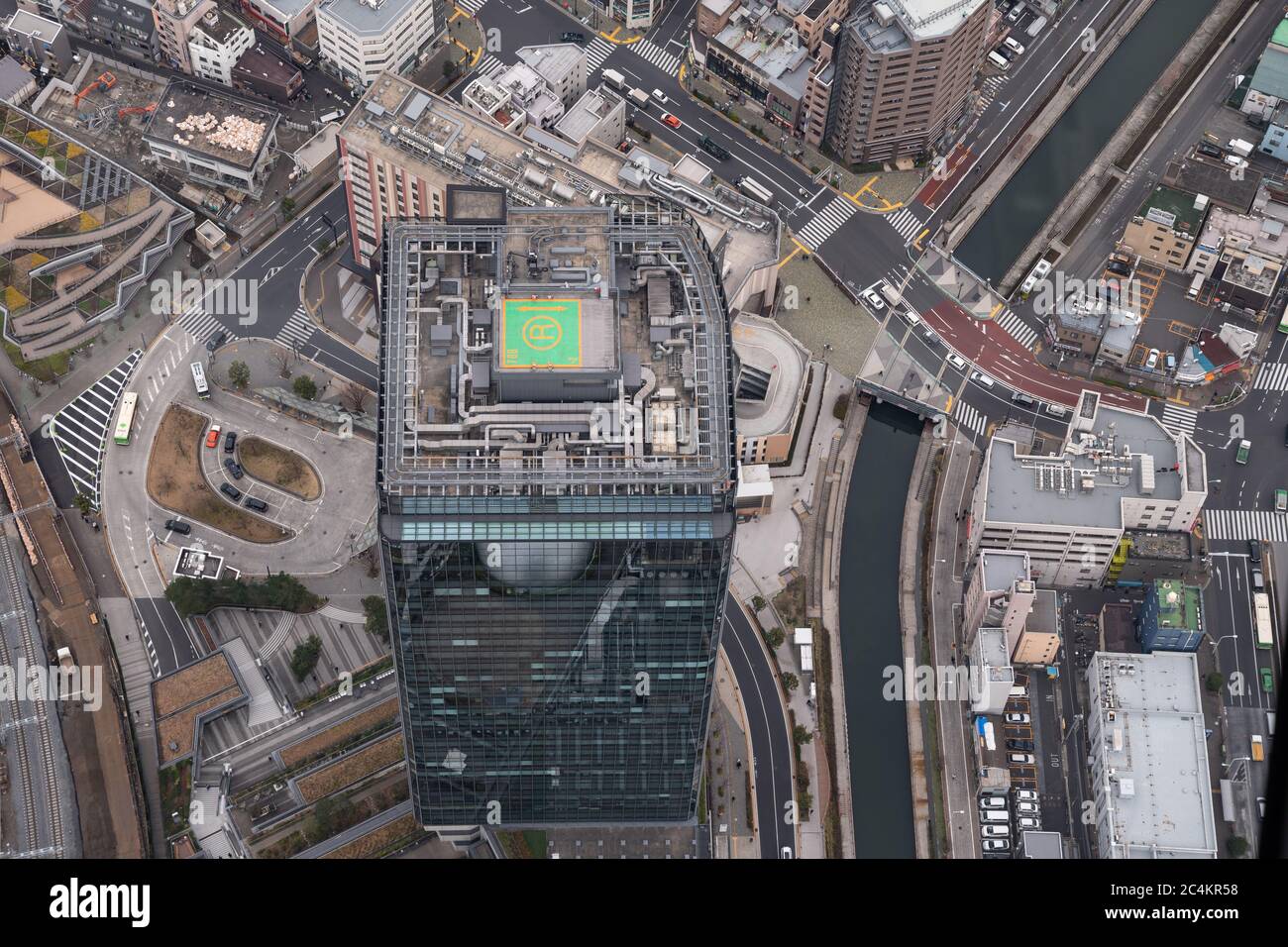 Stadtbild aus der 450. Etage - die Aussichtsplattform, auch bekannt als 'Tembo Gallery' des Tokyo Skytree Turms. Tokio, Japan. Stockfoto