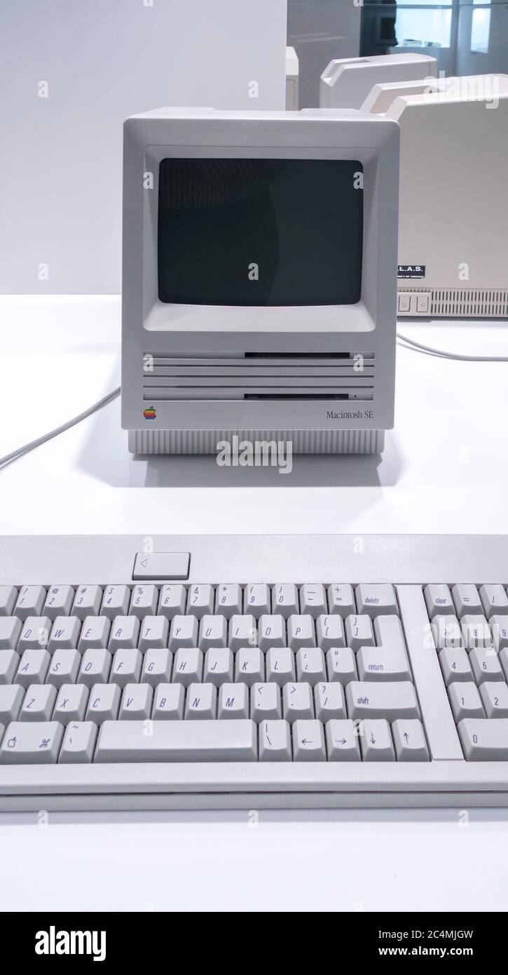 Apple Macintosh SE Computer und Tastatur Stockfoto