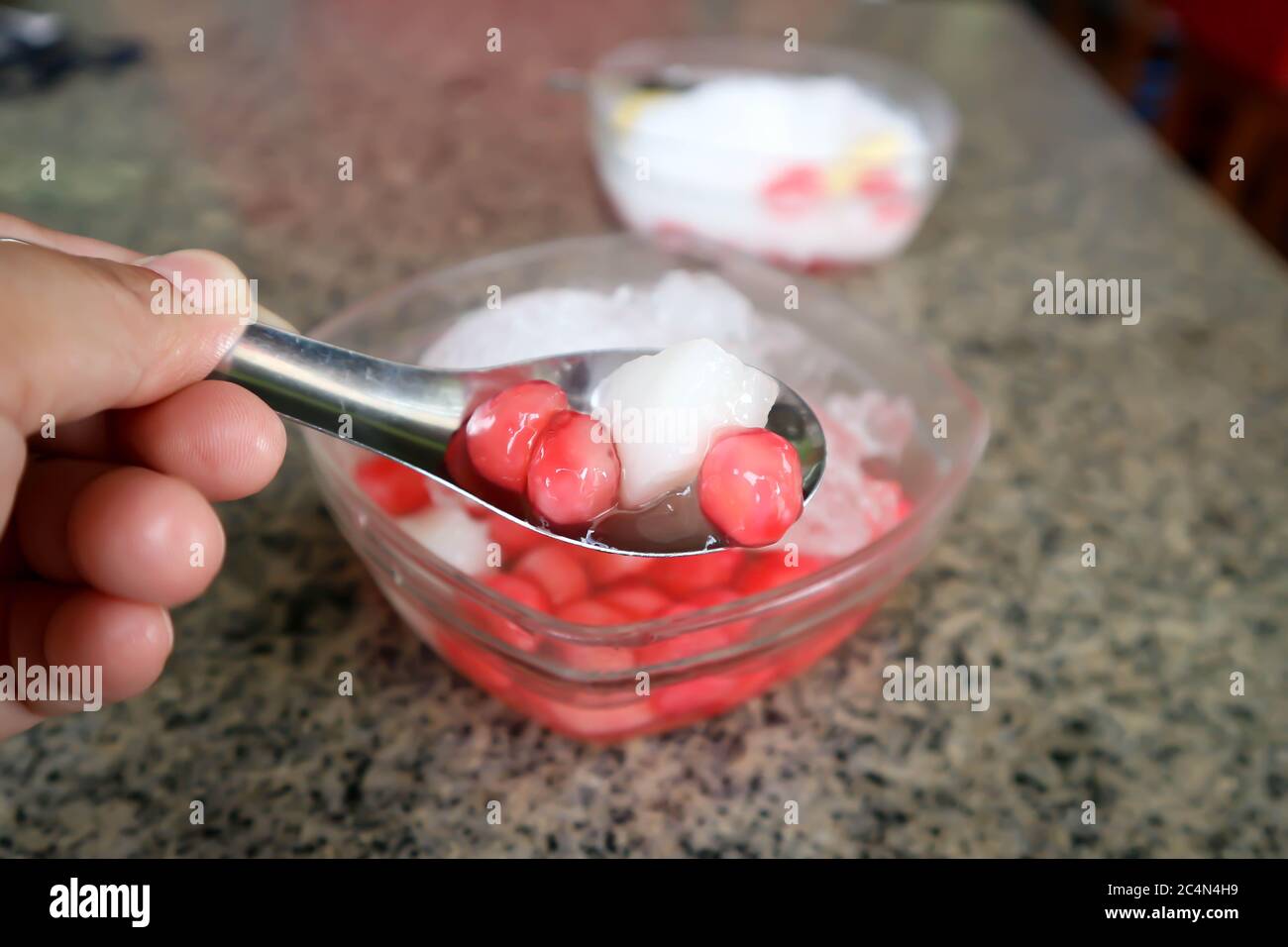 Rasierte Eis oder Kastanie in Kokosmilch, Thai Dessert Stockfoto