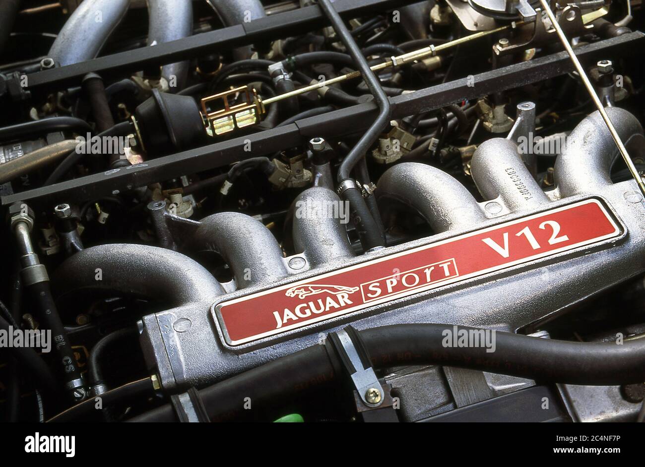 Jaguar v12 motor Fotos und Bildmaterial in hoher Auflösung Alamy