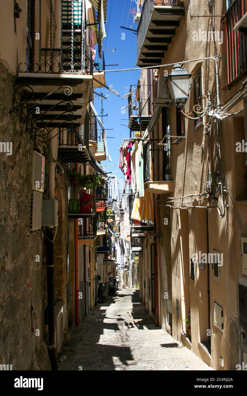 Straßen von Cefalu (Sizilien / Italien) Stockfoto