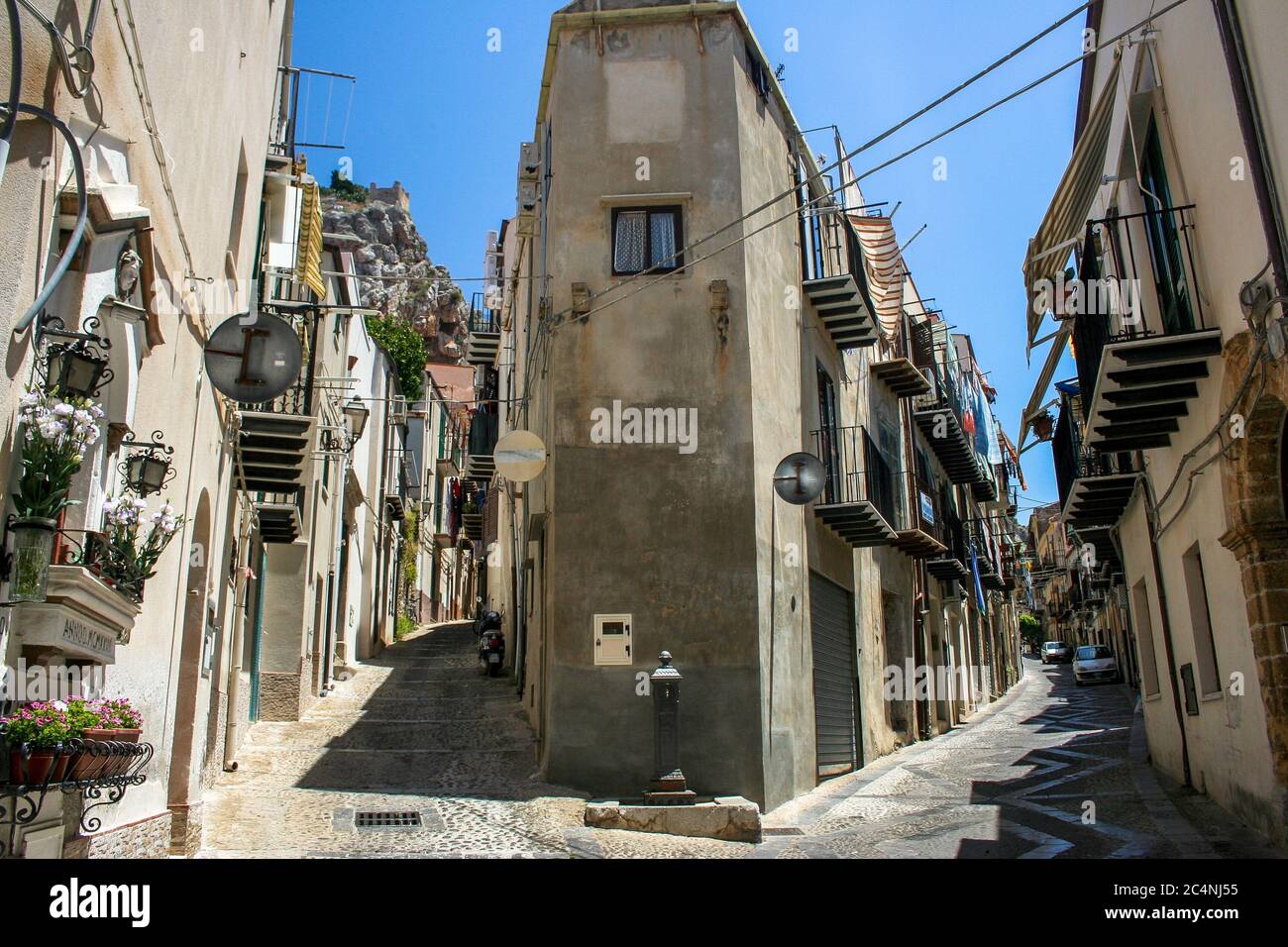 Straßen von Cefalu (Sizilien / Italien) Stockfoto