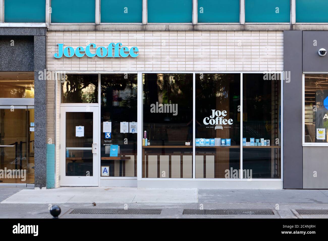 Joe Coffee Company, 29 Union Square West, New York, NYC Foto von einem Café am Manhattan Union Square. Stockfoto
