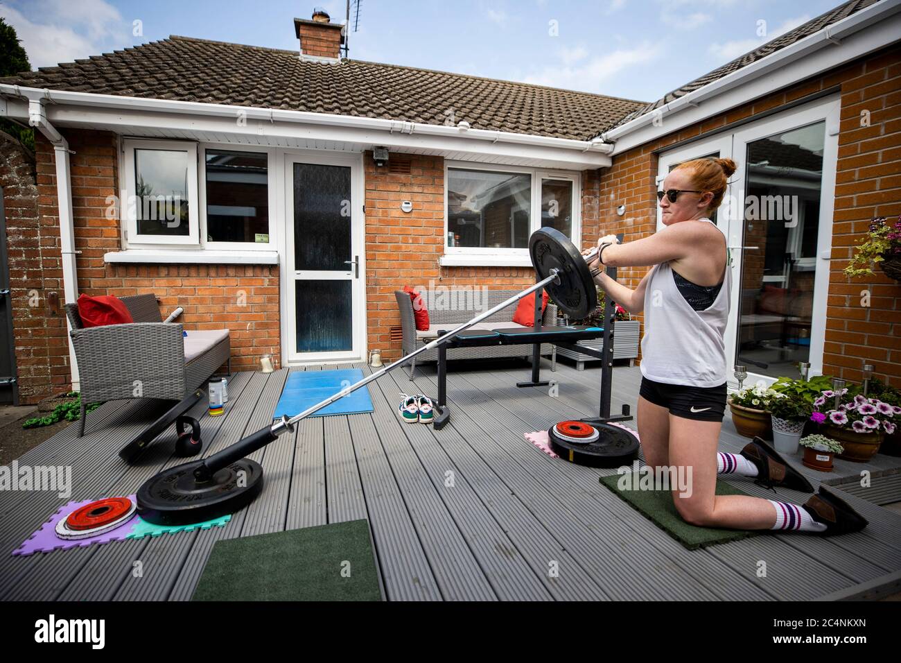 Danielle Hill Irish International Schwimmerin und Olympic Hopeful trainiert in ihrem Familienhaus in Newtownabbey, Nordirland. Stockfoto