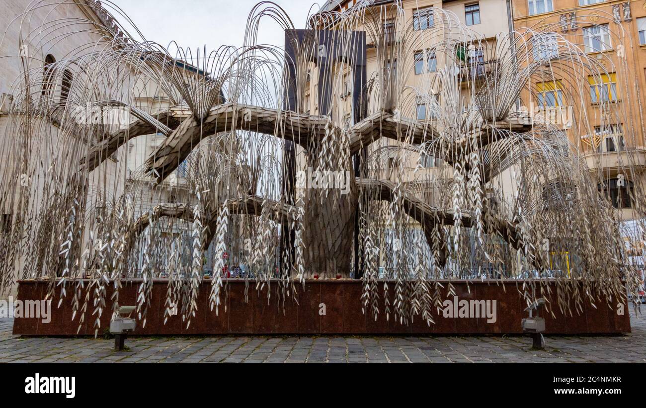 Skulptur der Trauerweide im Raoul Wallenberg Holocaust Memorial Park in Ungarn Stockfoto