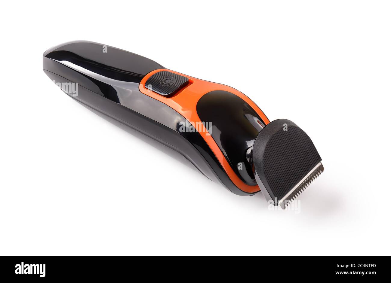 Elektrischer schwarzer Haarschneider oder Trimmer auf weißem Hintergrund isoliert. Friseur Profi-Werkzeug zum Schneiden von Haaren. Frisur beim Friseur oder zu Hause. Stockfoto