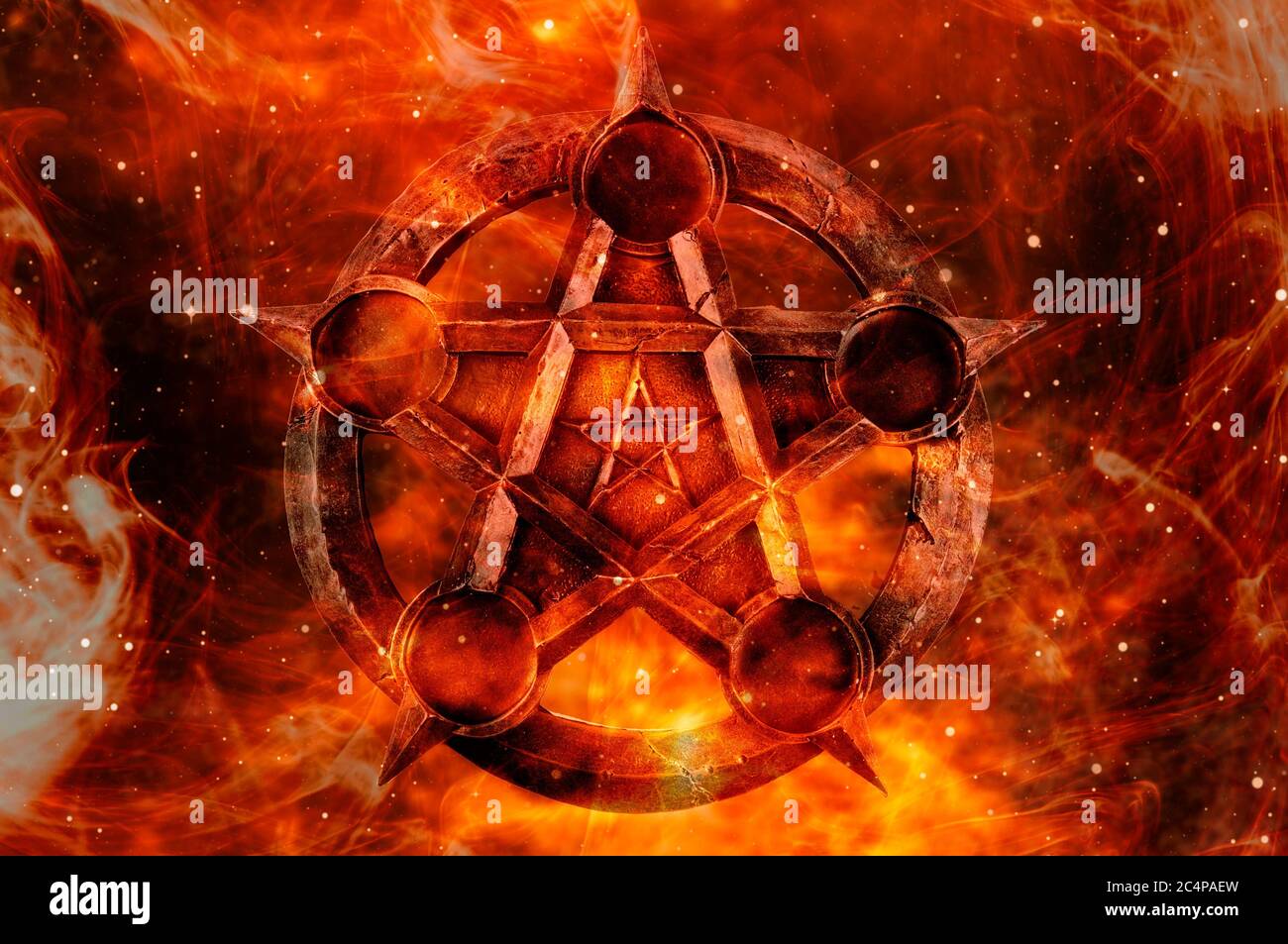 pentagramm oder Pentakel mit Feuerhintergrund Stockfoto
