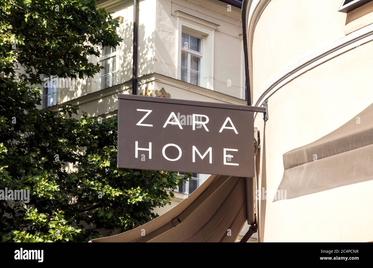München, DEUTSCHLAND : ZARA HOME Store in München, Deutschland.Zara Home  ist ein Unternehmen der spanischen Inditex-Gruppe, das sich der Herstellung  von h Stockfotografie - Alamy