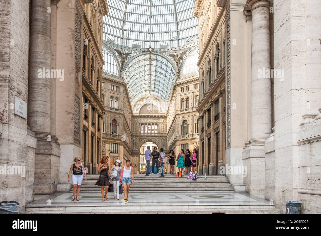 Galleria Umberto I in Neapel, Italien. Es ist ein UNESCO-Weltkulturerbe als Teil des historischen Stadtzentrums von Neapel. Stockfoto
