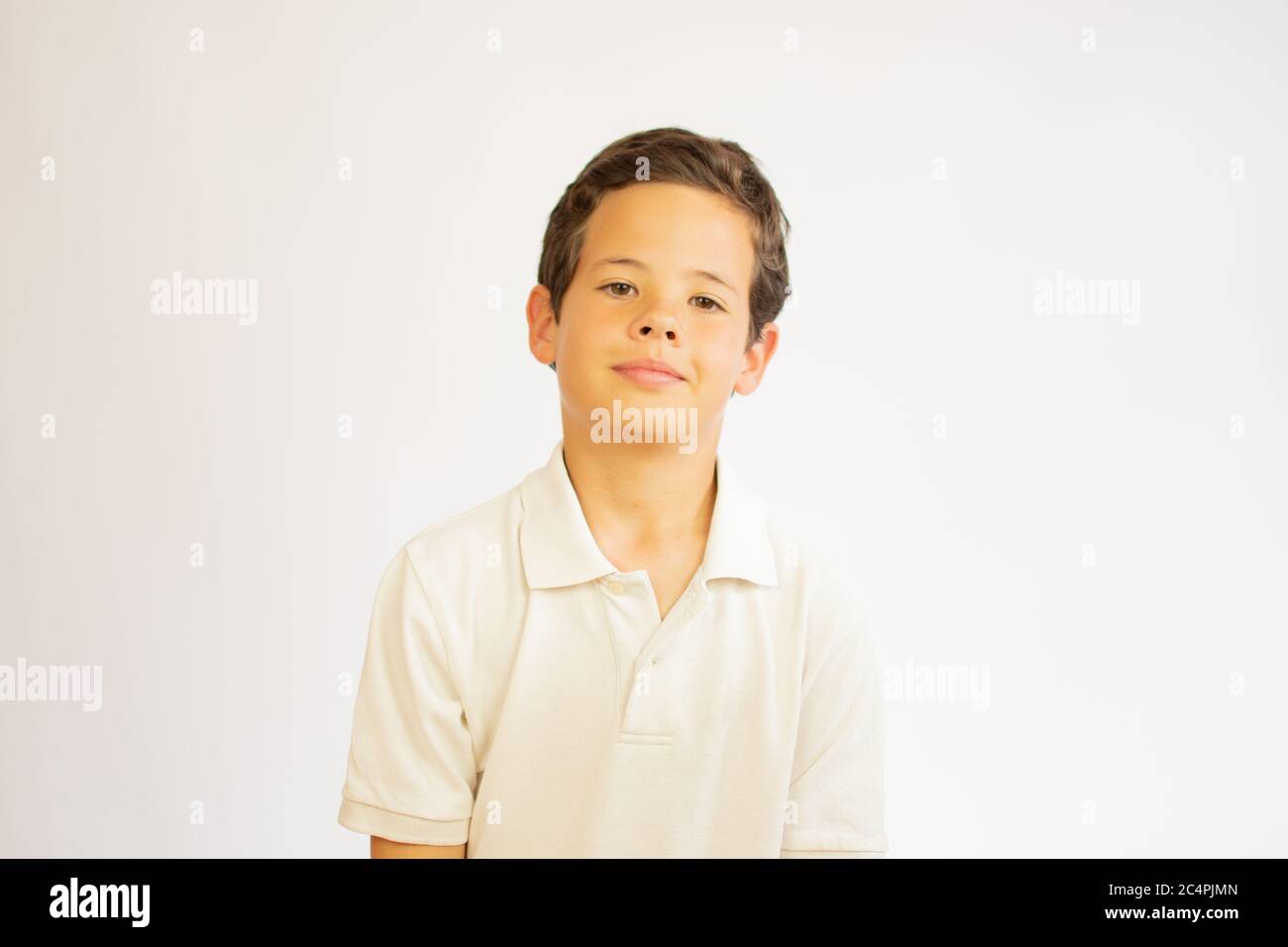 Hübscher Junge mit einem lächelnden Gesicht Stockfoto
