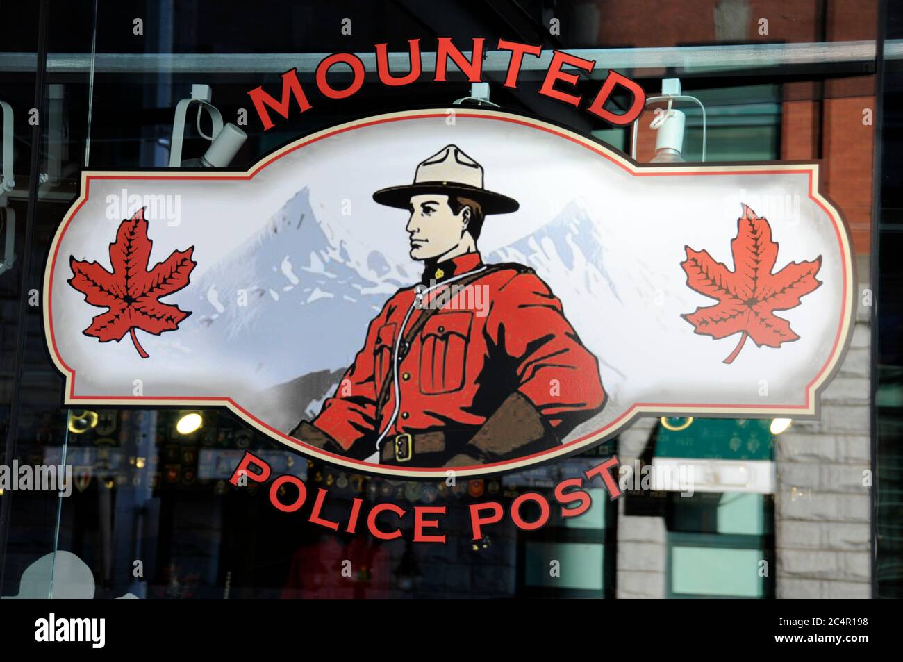 Ein Souvenir-Shop der Canadian Mounted Police in Vancouver, Kanada. Stockfoto