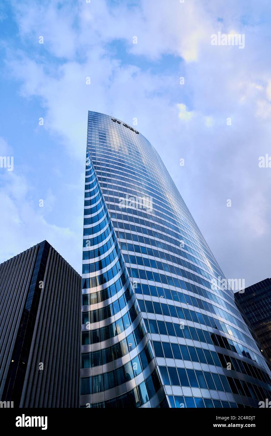Hauptsitz der EDF-Gruppe, Wolkenkratzer und Bürogebäude im Geschäftsviertel La Defense, Paris, Frankreich Stockfoto
