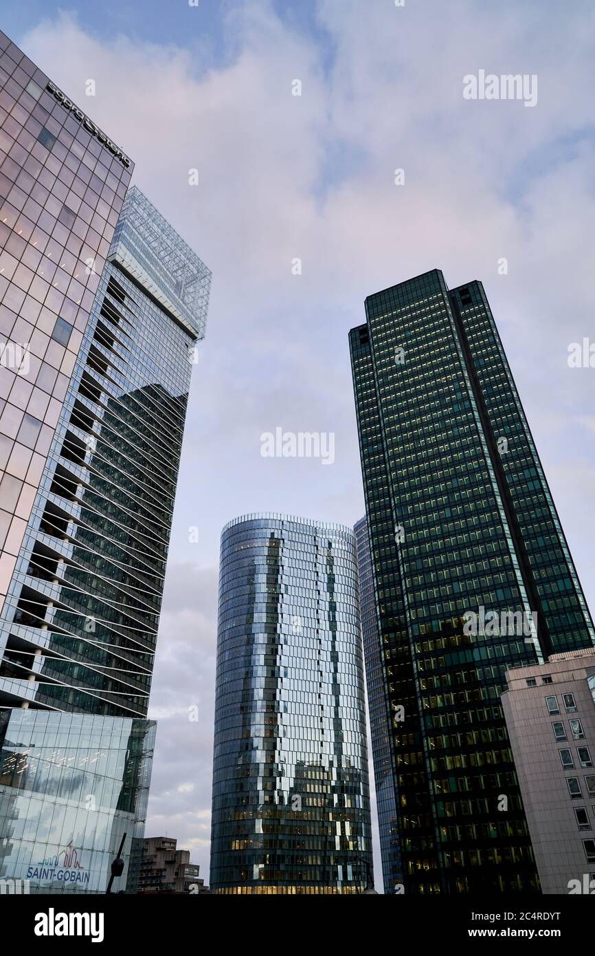 Sopra Steria Hauptsitz, Wolkenkratzer und Bürogebäude im Geschäftsviertel La Defense, Paris, Frankreich Stockfoto