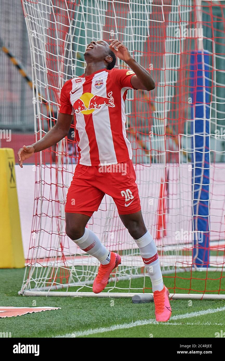 Salzburg, Österreich 28. Juni 2020: tipico - BL - 19/20 - Sp. 30 - RB Salzburg vs. TSV Prolactal Hartberg Patson Daka (FC Red Bull Salzburg), Action/Einzelbild/Ausschneiden/un # Mimik/starker Mimik/Emotion/Gestik/Gestus/gestikuliert/   Nutzung weltweit Stockfoto