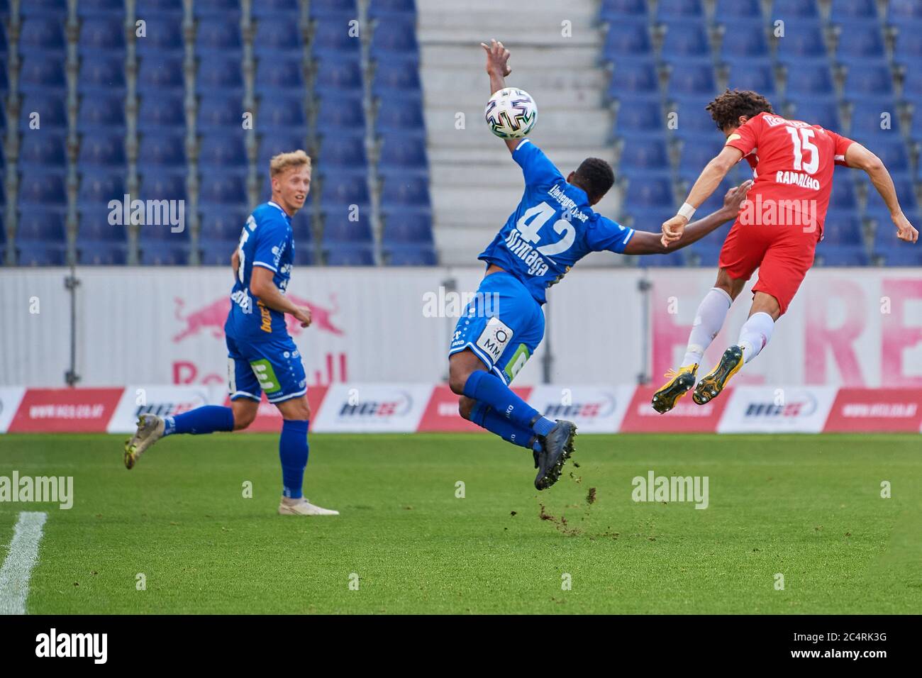 Salzburg, Österreich 28. Juni 2020: tipico - BL - 19/20 - Sp. 30 - RB Salzburg gegen TSV Prolactal Hartberg rechts Andre Ramalho (FC Red Bull Salzburg) macht das Tor 1:0, das auch das 100 Tor in dieser Saison ist. Goalschuetze/goalschützen/ Einsatz weltweit Stockfoto