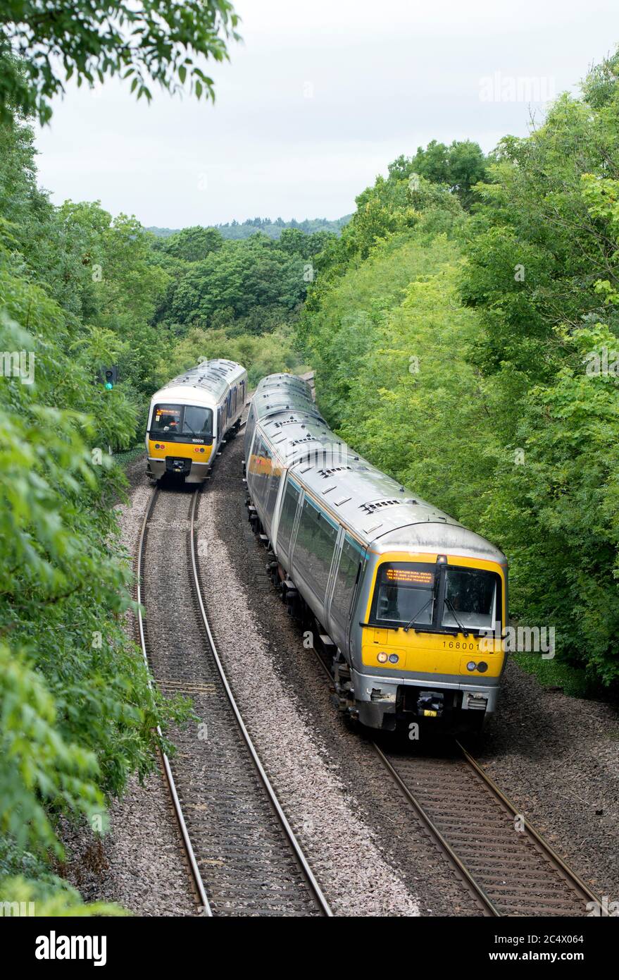 Chiltern Railways Züge fahren vorbei, Warwick, Großbritannien Stockfoto