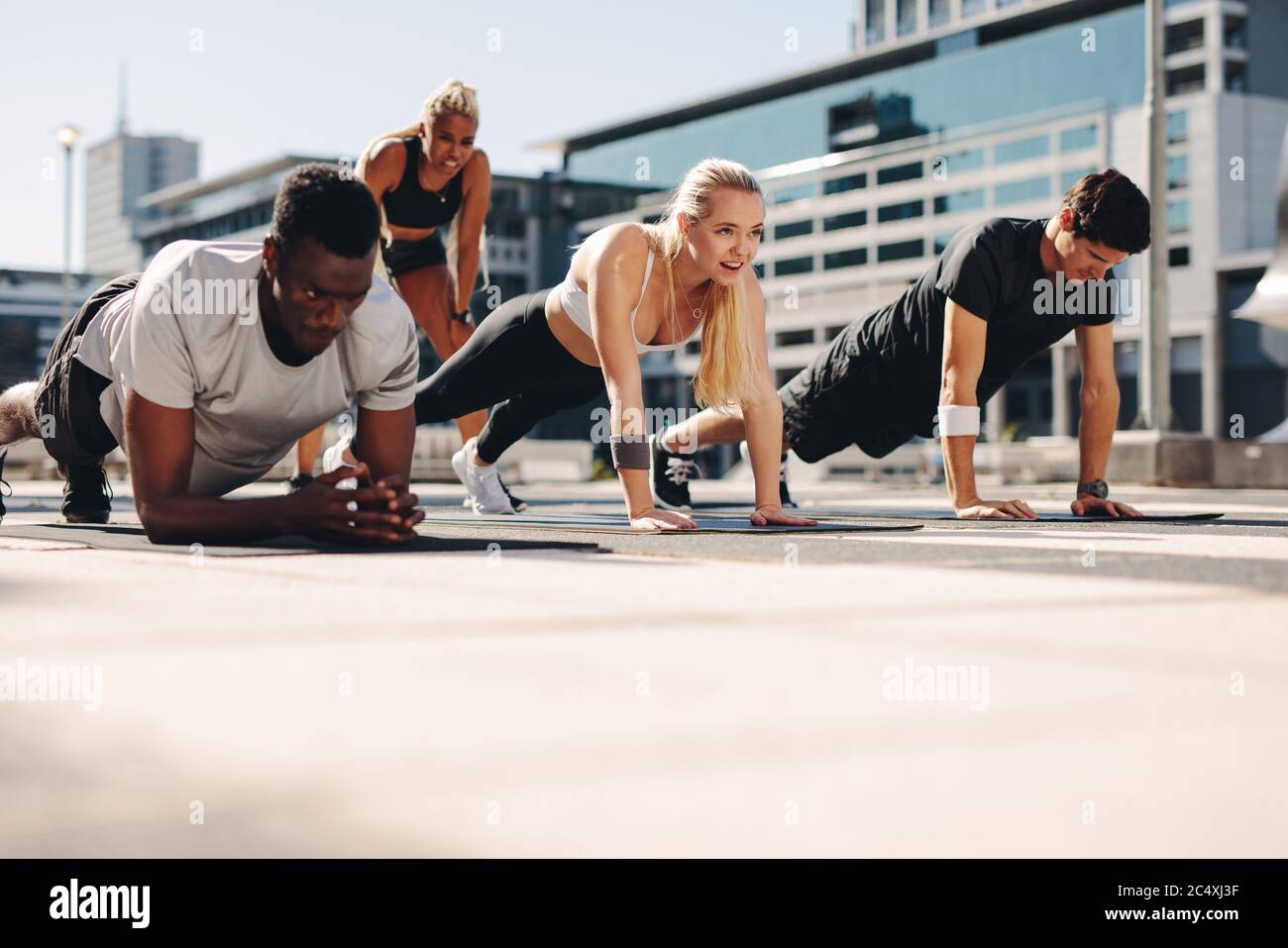 Zusammen Sport Treiben Stockfotos Und Bilder Kaufen Alamy