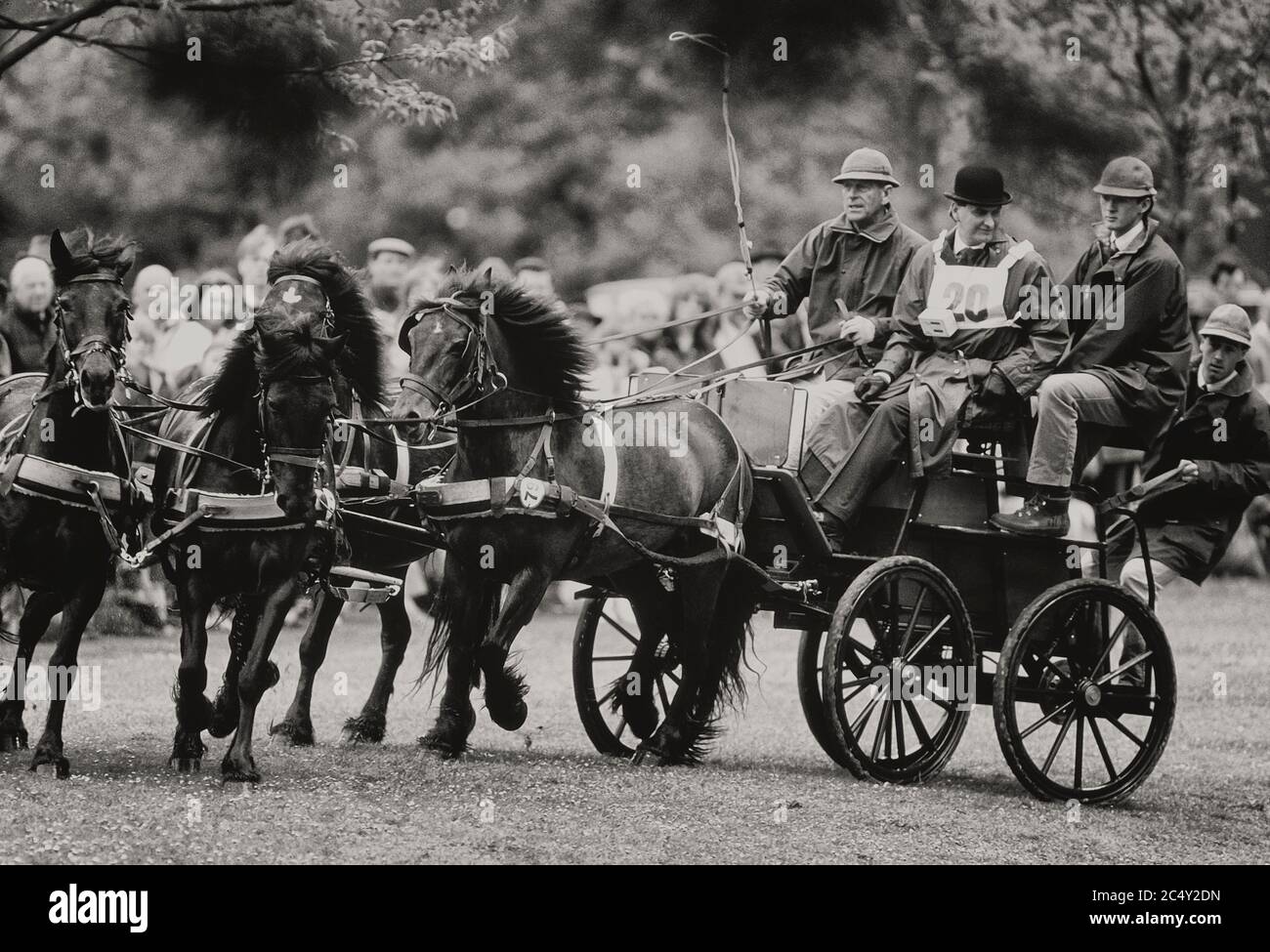 Prinz Philip, Duke of Edinburgh im Wettbewerb mit der Kutschenfahrt. Windsor Horse Show. Berkshire, England, Großbritannien um 1989 Stockfoto