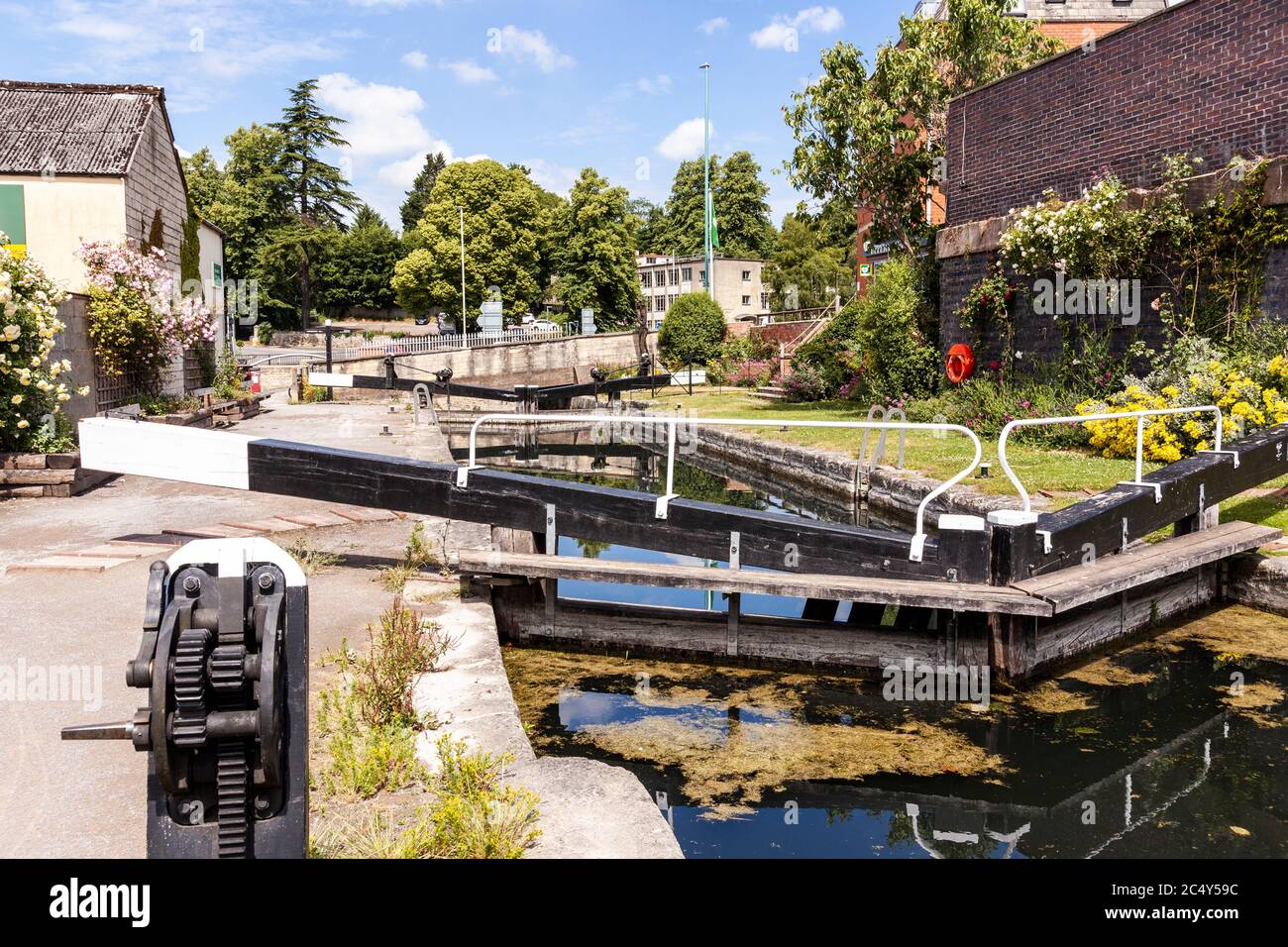 Wallbridge Upper Lock am Thames Severn Canal (verwaltet vom Cotswolds Canal Trust) in Wallbridge, Stroud, Gloucestershire, Großbritannien Stockfoto